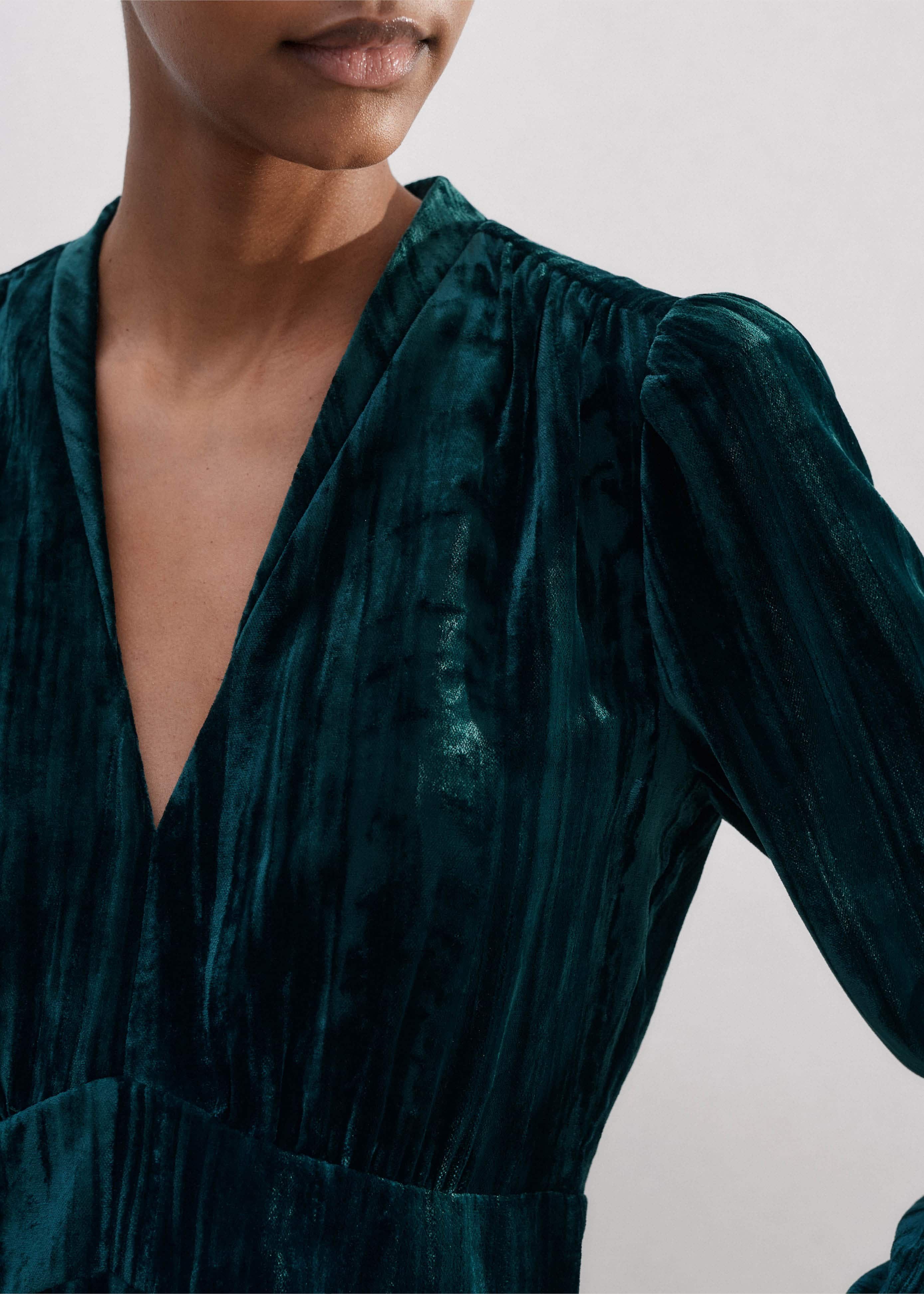 Women's Green Crush Velvet Mini Dress | ME+EM Women's Green Crush Velvet Mini Dress | ME+EM