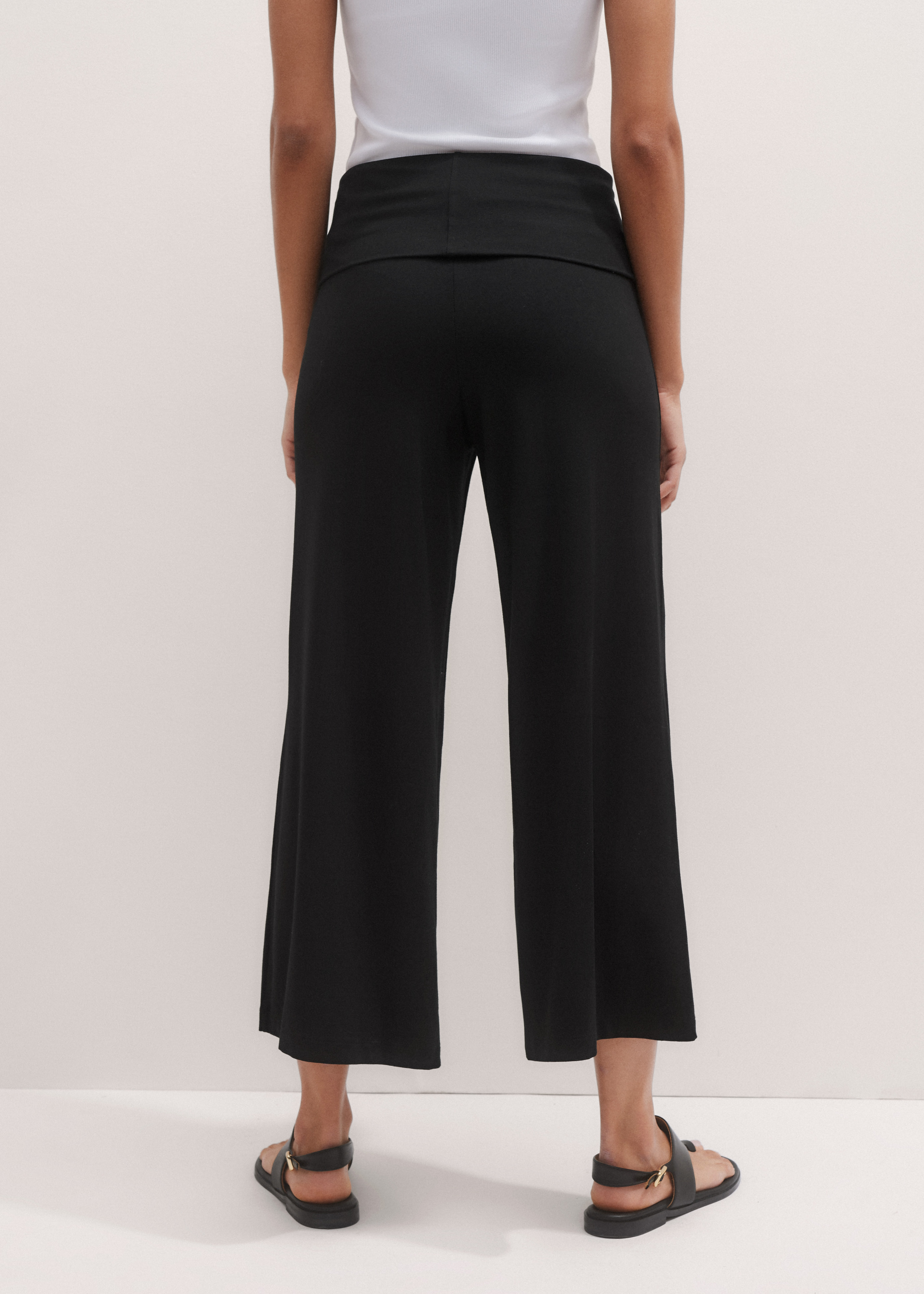 Women's Black Crop Palazzo Pant | ME+EM