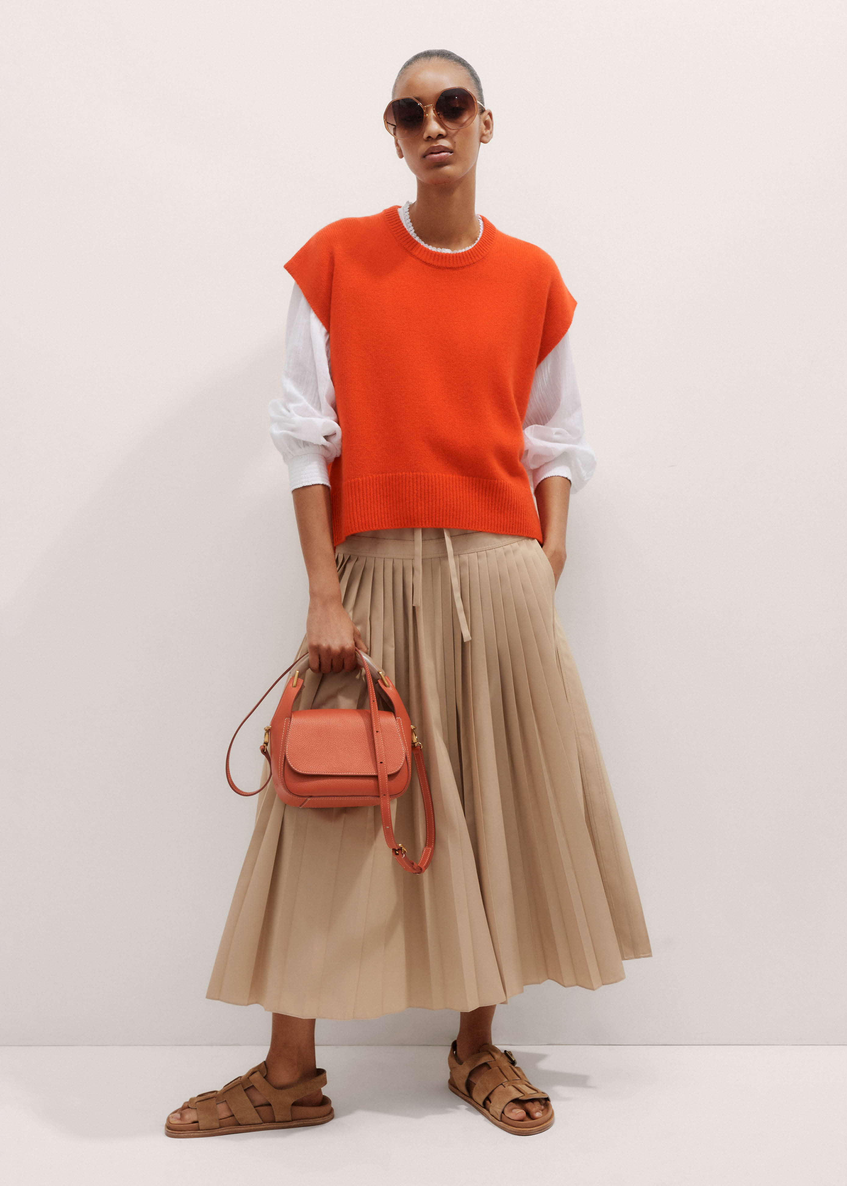 Women's Orange Lofty Cashmere Curved Hem Sweater Vest | ME+EM