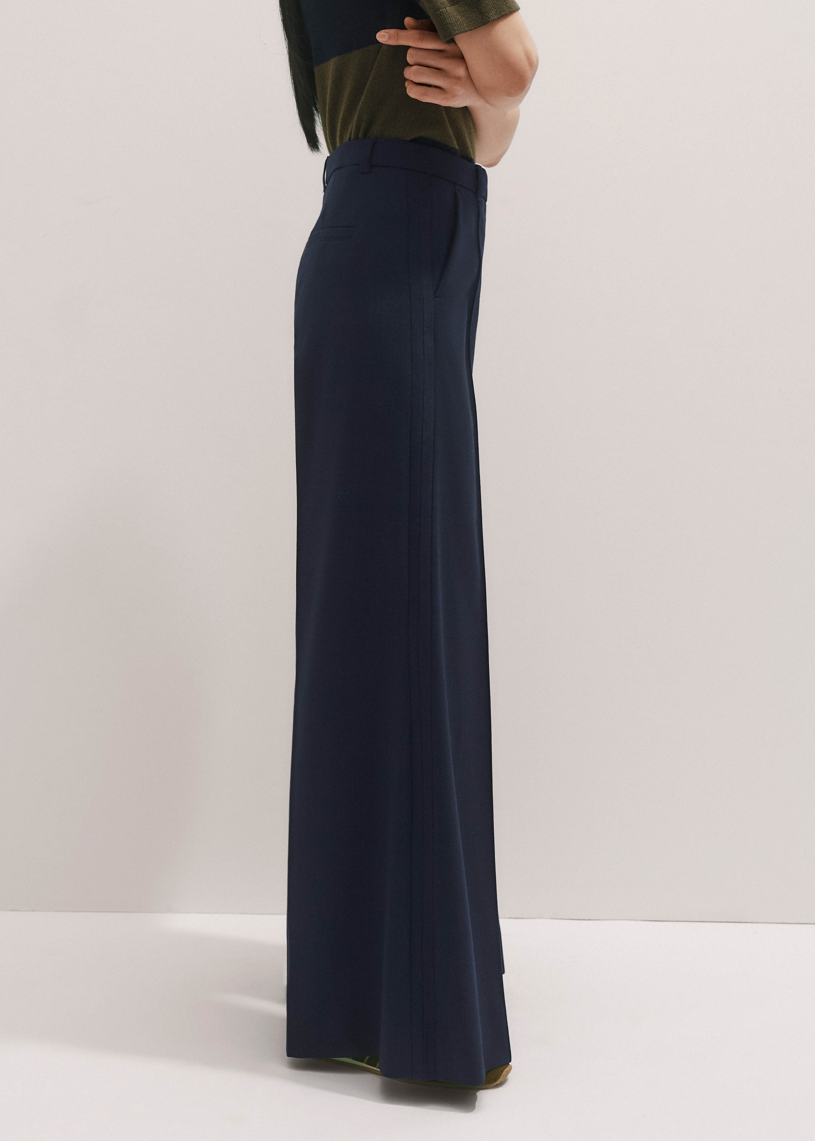 【最終値下】24aw NEAT FLARE SLACKS WOOL 50 最終値下】24aw NEAT FLARE SLACKS WOOL 50