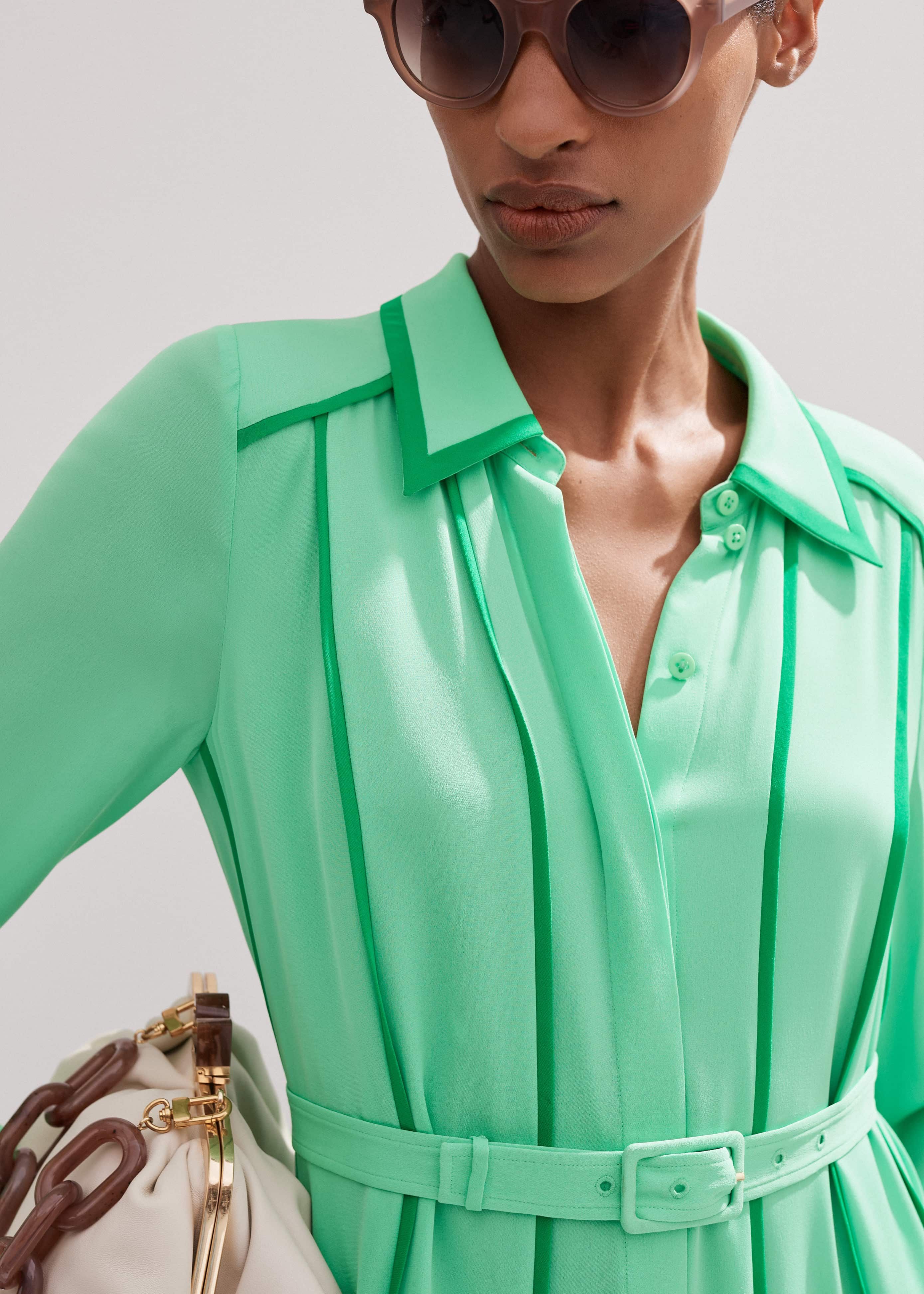 slim fit dress slacks Capri Ease Midi Shirt Dress in Kelly Green – Impressions Online Boutique main image 1