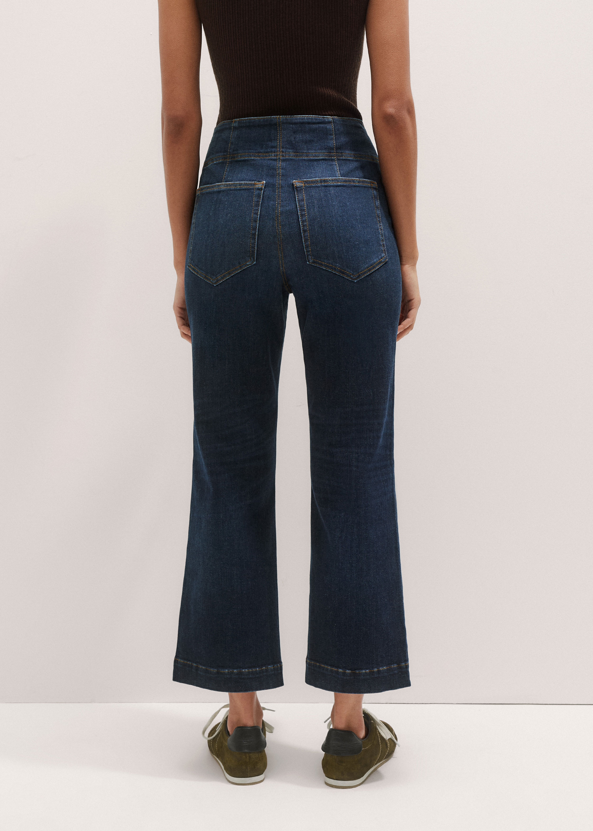 Women's Blue Kick Flare Crop Travel Jean | ME+EM