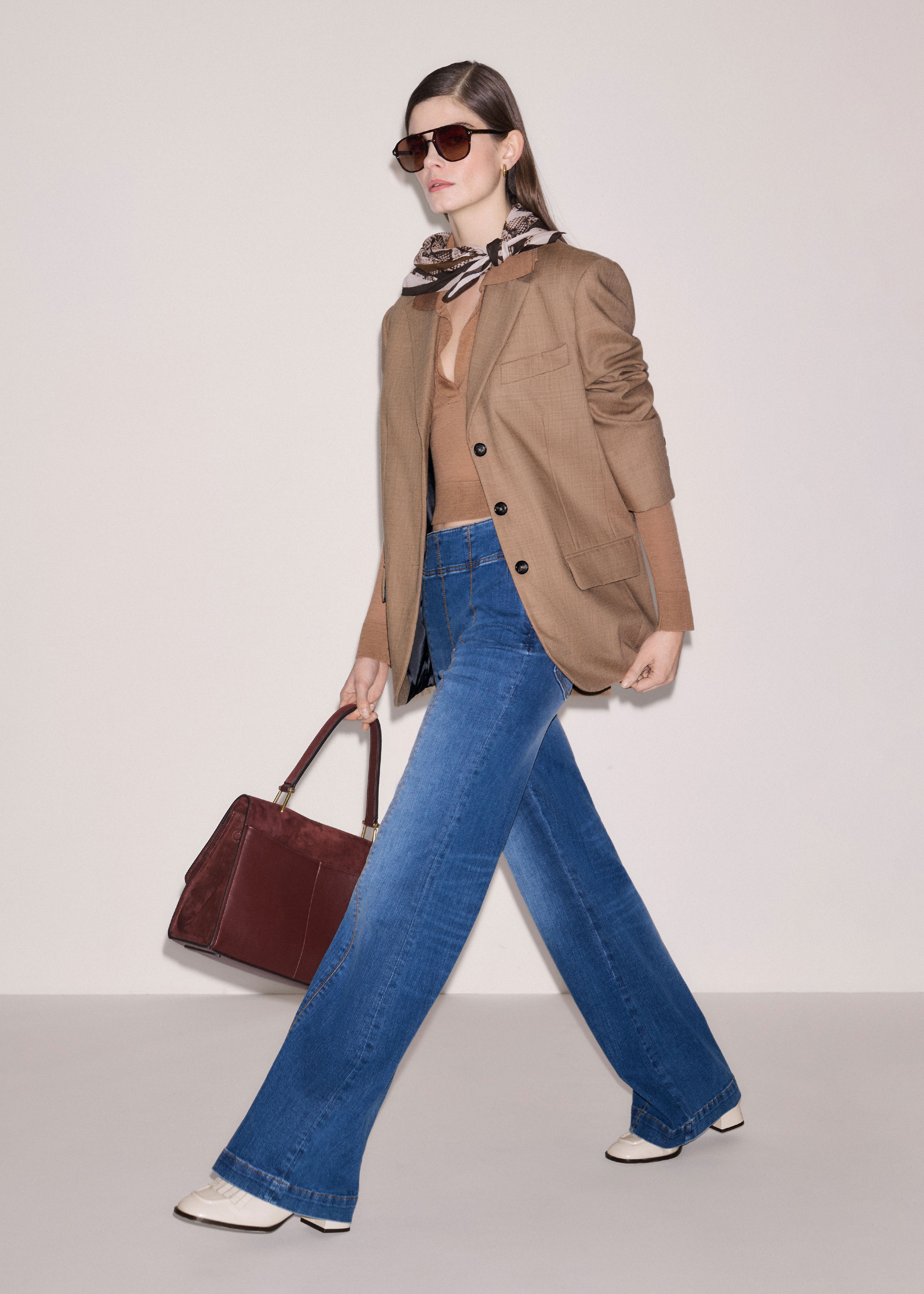 Kick Flare Travel Jean