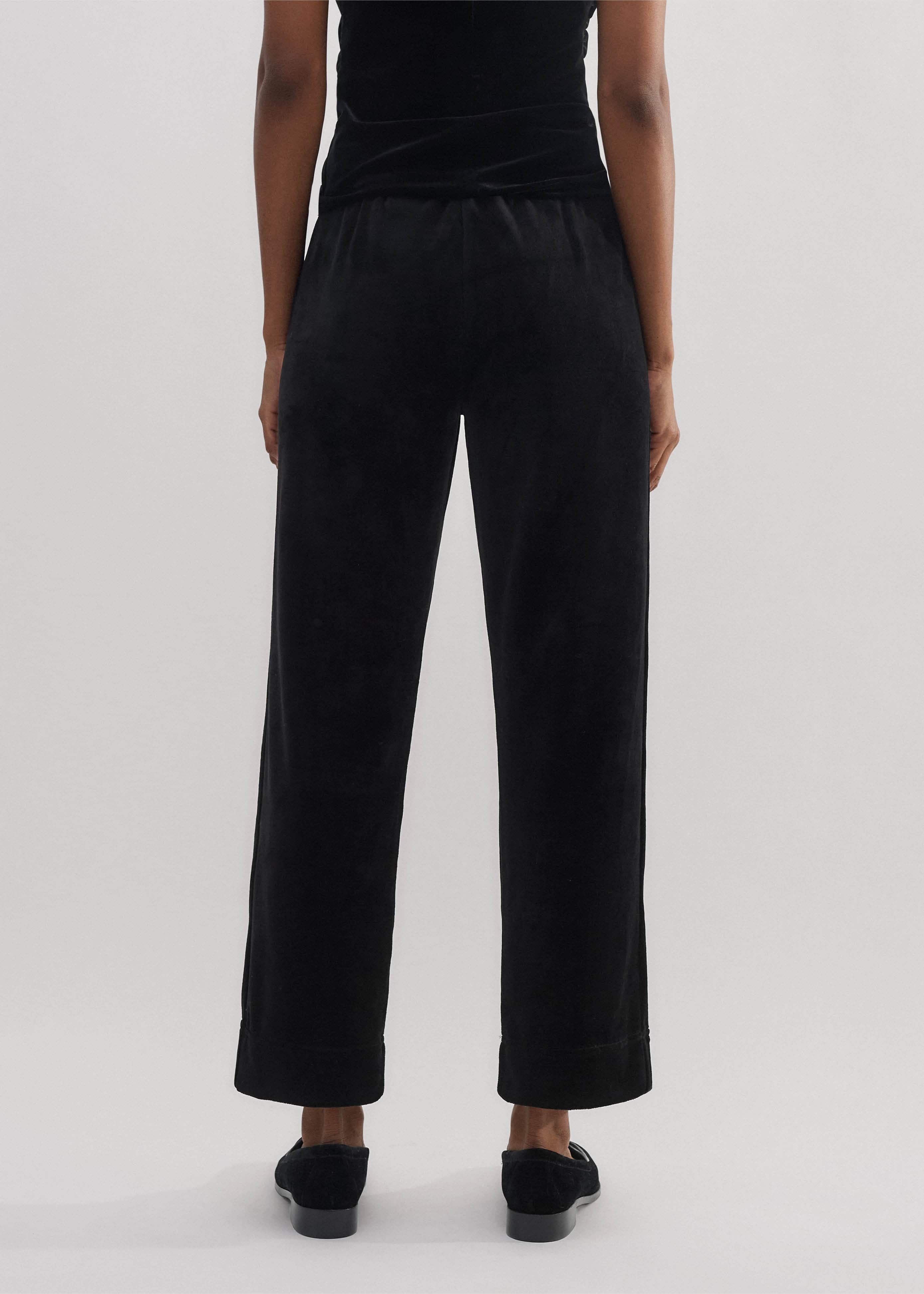 ★LUVISTRUE★[MARIE] VELVET PANTS(BLACK)★正規品/直送料込 Noah Wide Velvet Pants / Black – J.Lindeberg