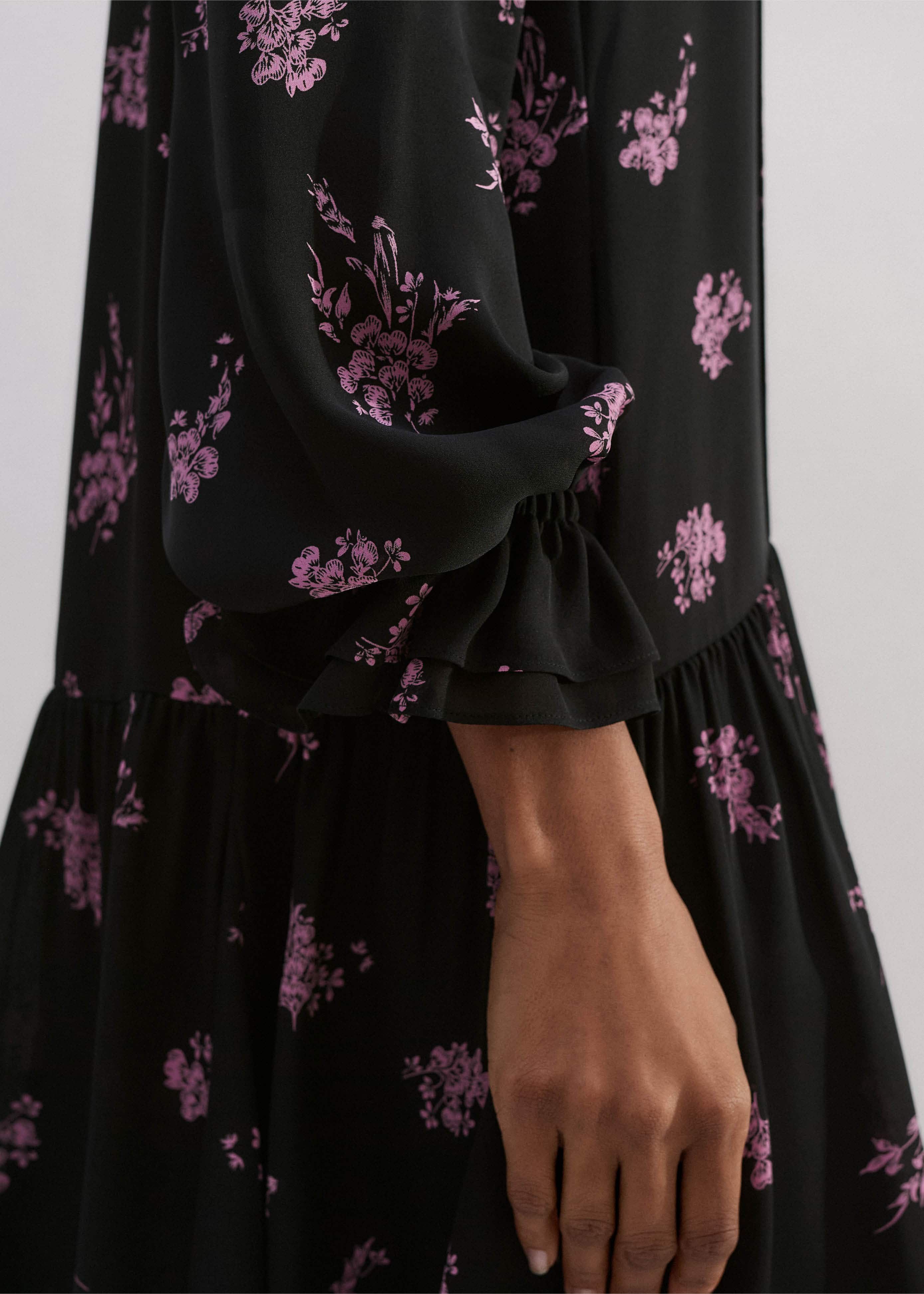 Women's Black Silk Scattered Floral Print Short Dress | ME+EM
