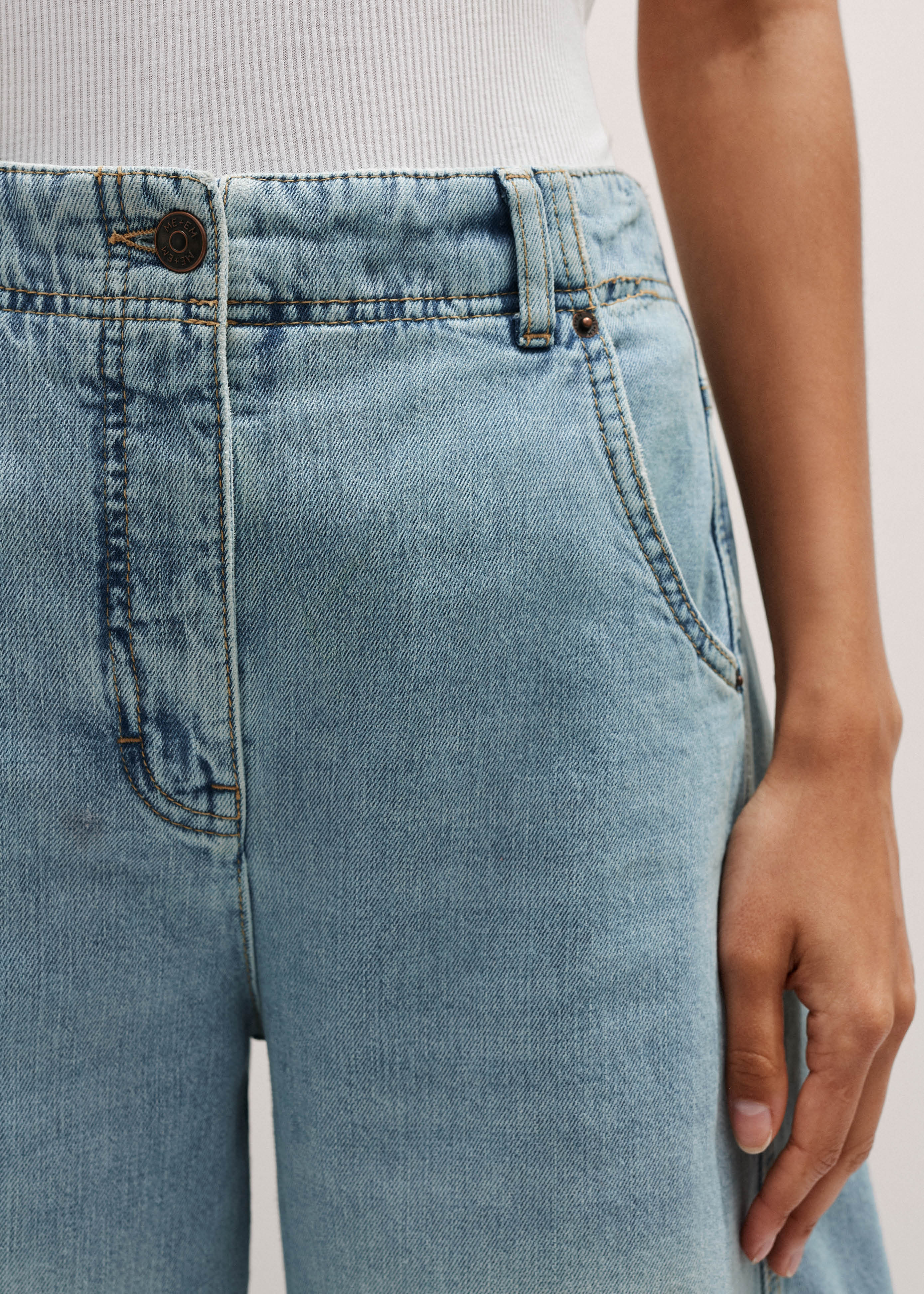Women's Blue Relaxed Engineered-Leg Jean | ME+EM