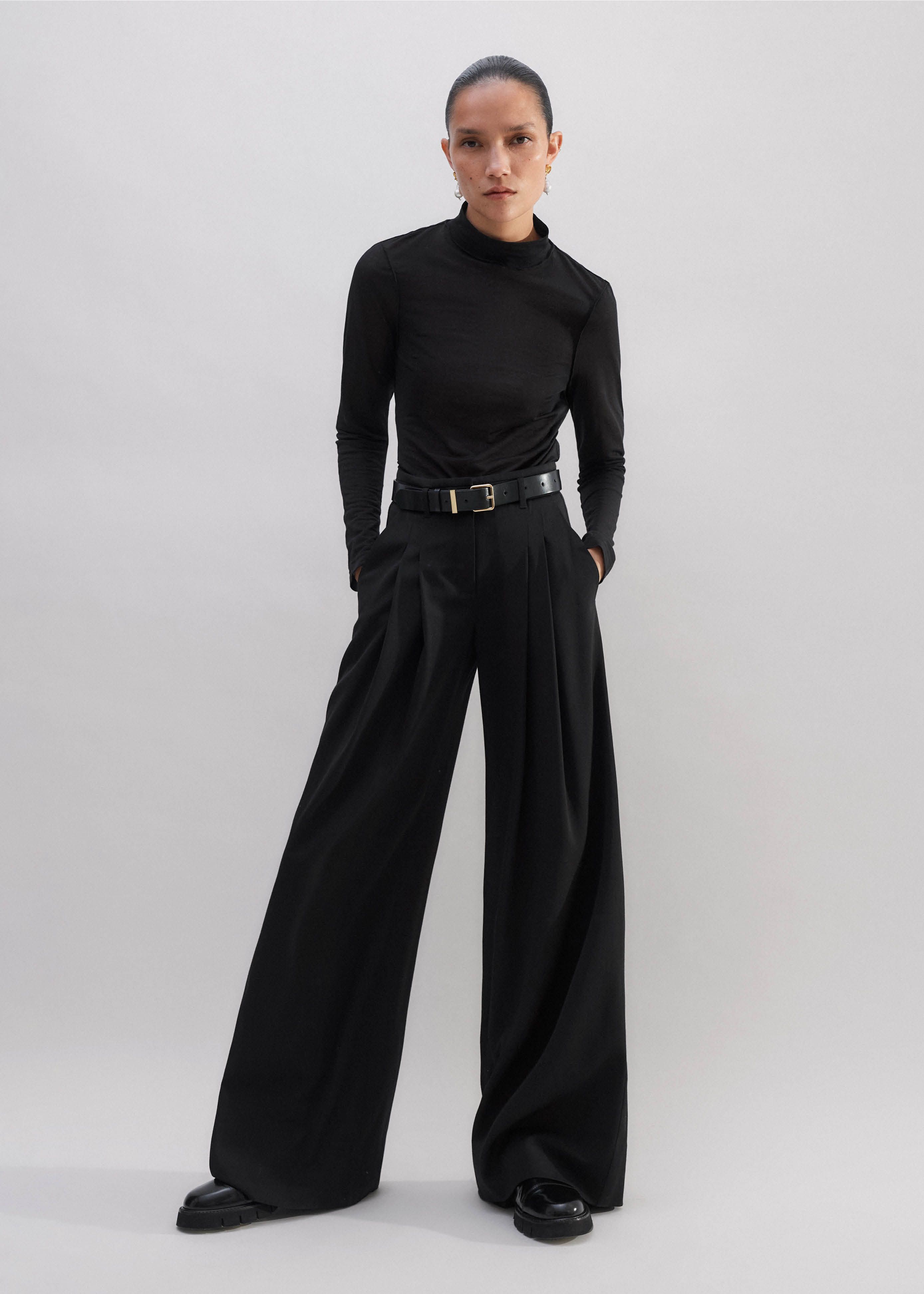 emm ensemblesleeve blouse 黒 Black Long Sleeve Emmie Blouse