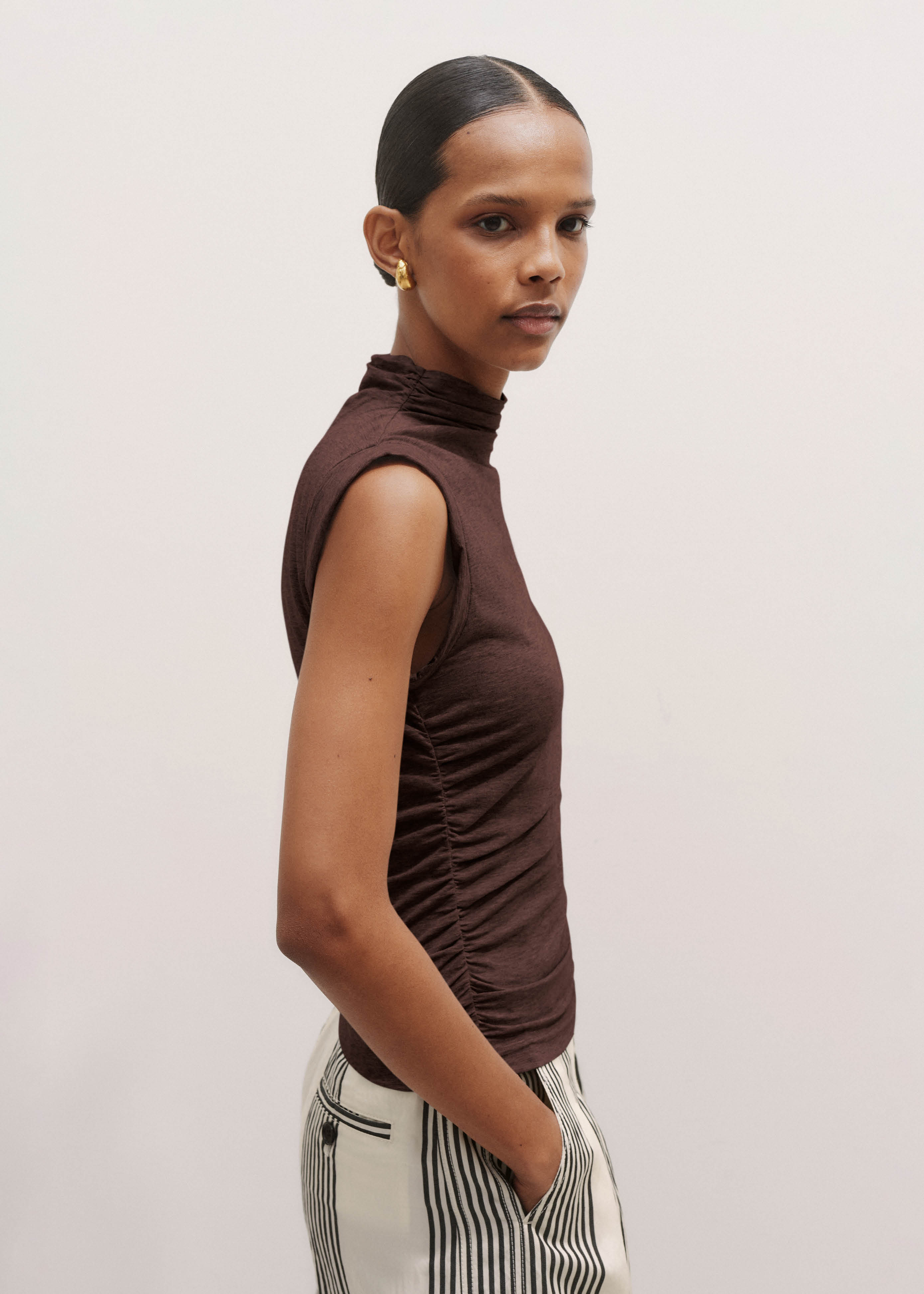 Avanova Women's Mock Neck Sleeveless Tank Top - Ruched Fitted Blouse In Brown, Size M