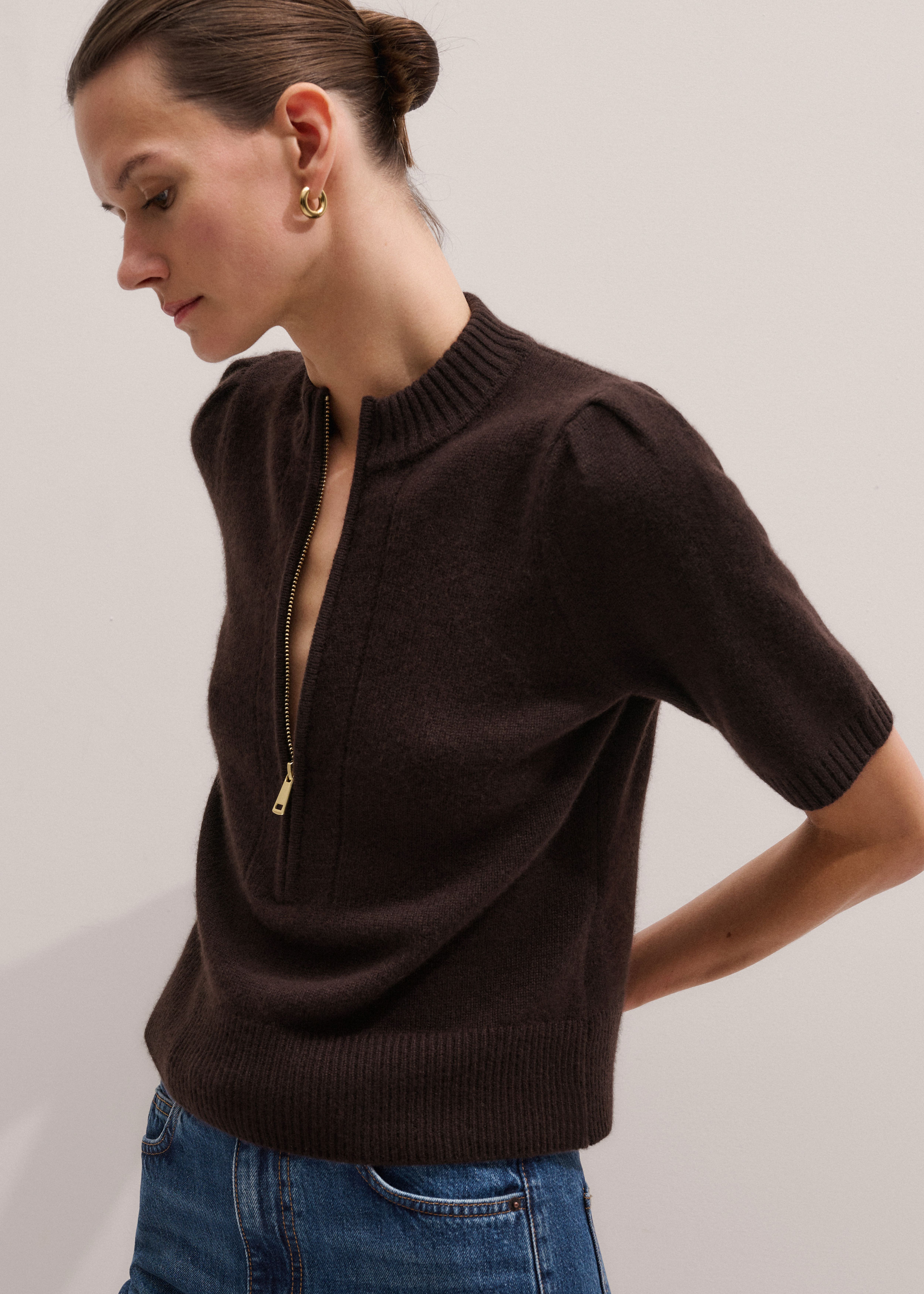 Women's Brown Cashmere Zip Neck Pouf Sleeve Knit Tee | ME+EM