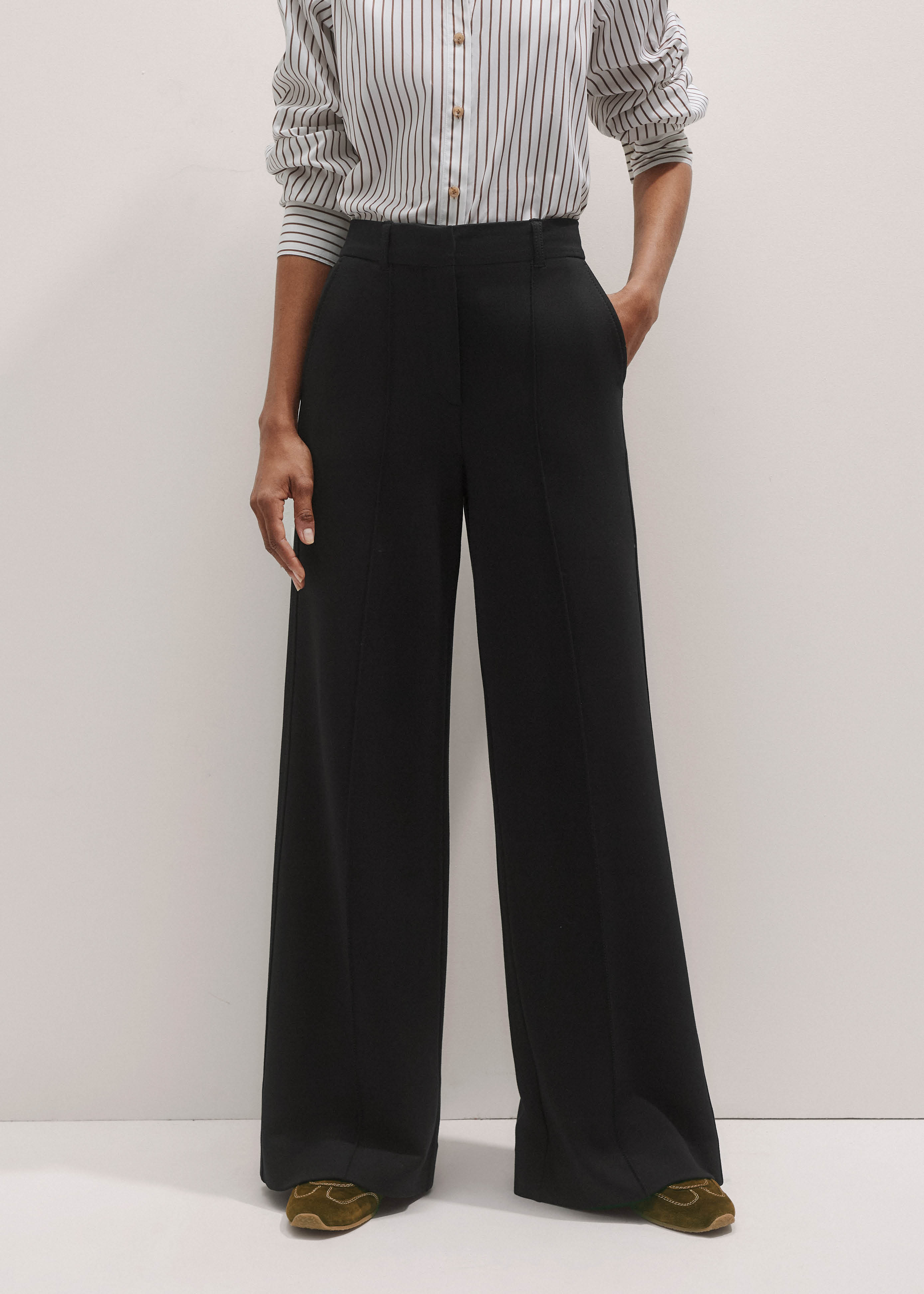 Women's Black Textured Slim-Leg Pant | ME+EM