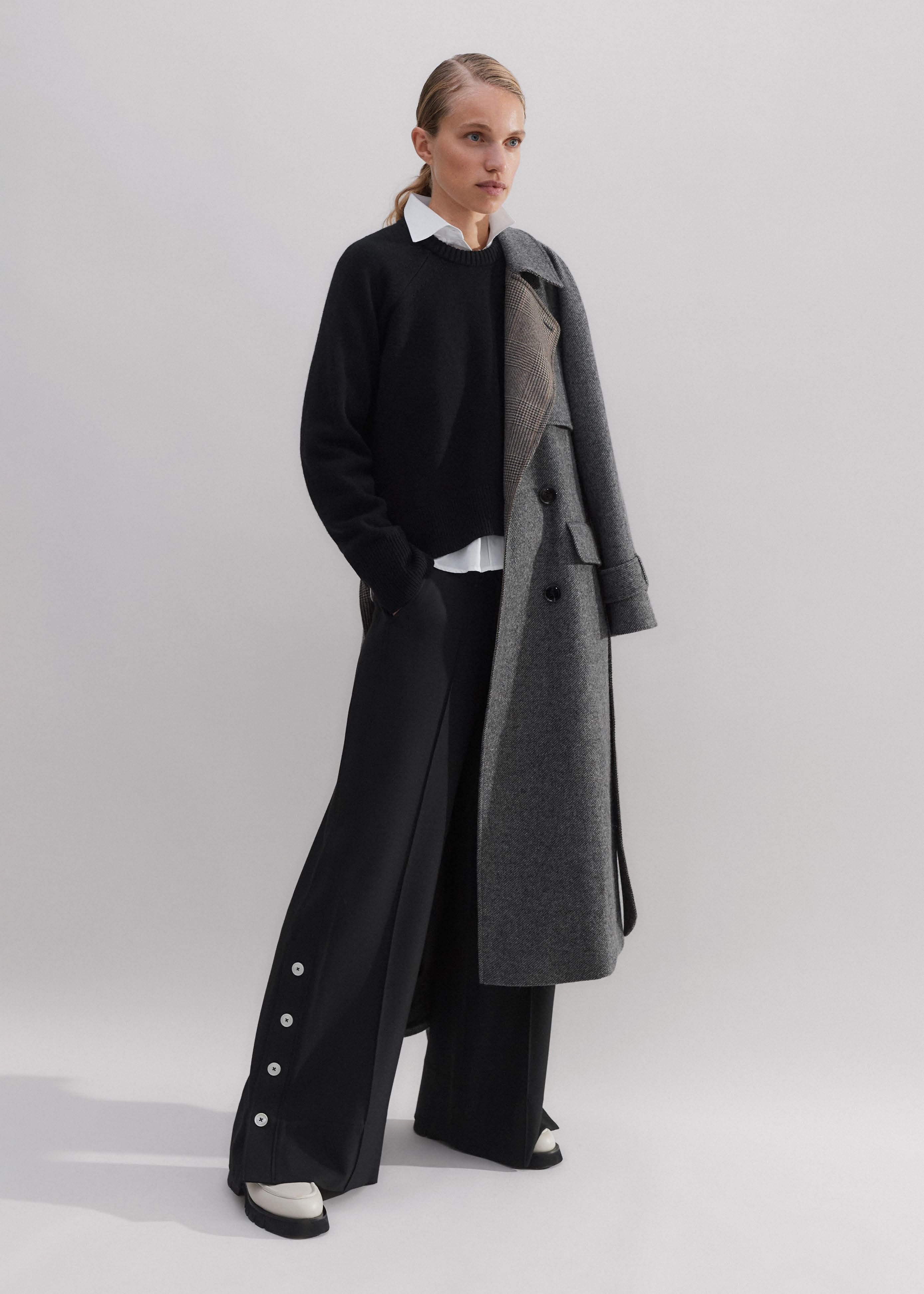 Women's Black Short-Length Button Hem Wide-Leg Pant | ME+EM