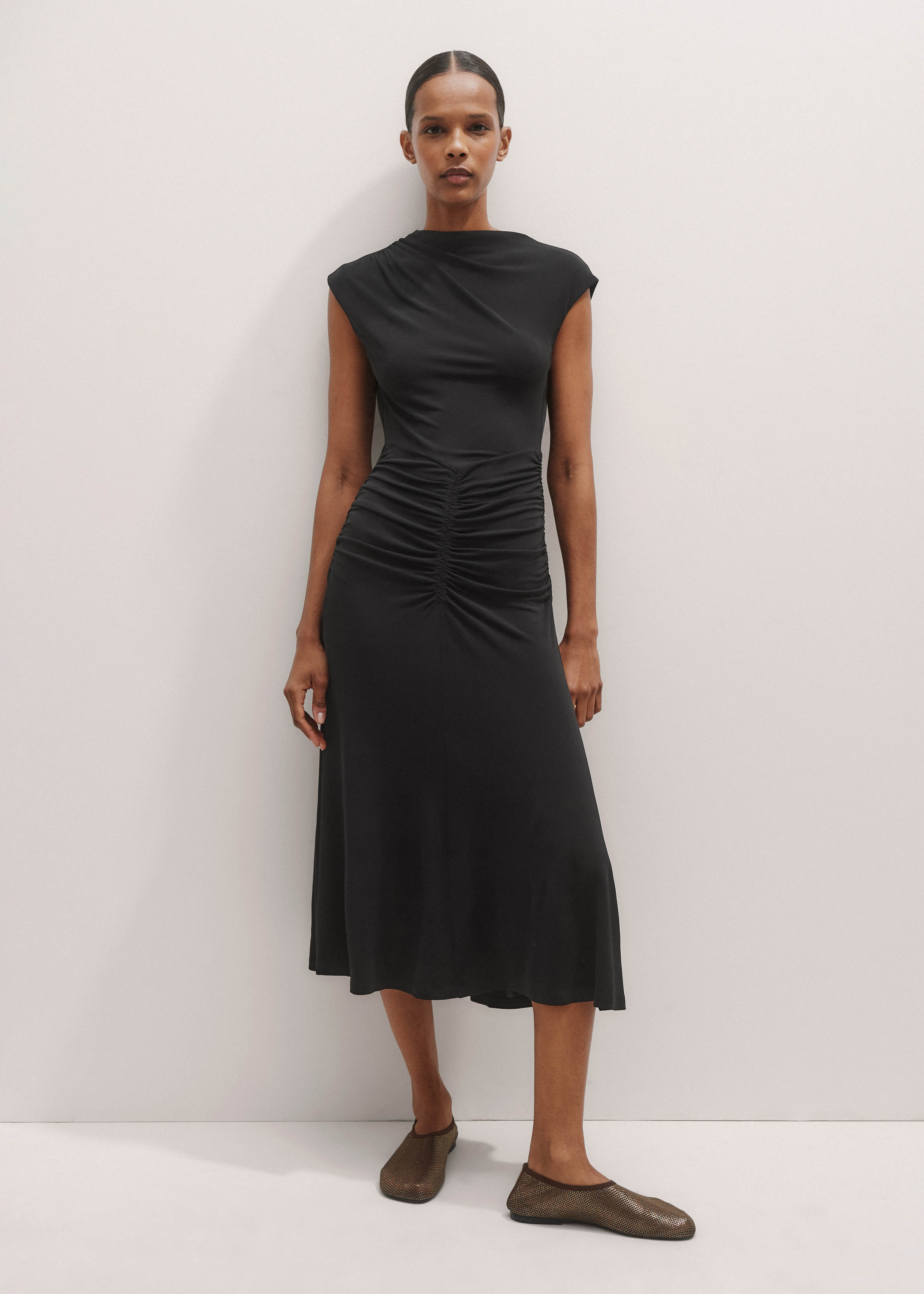 Women's Black Crepe Jersey High Neck Midi Dress | ME+EM