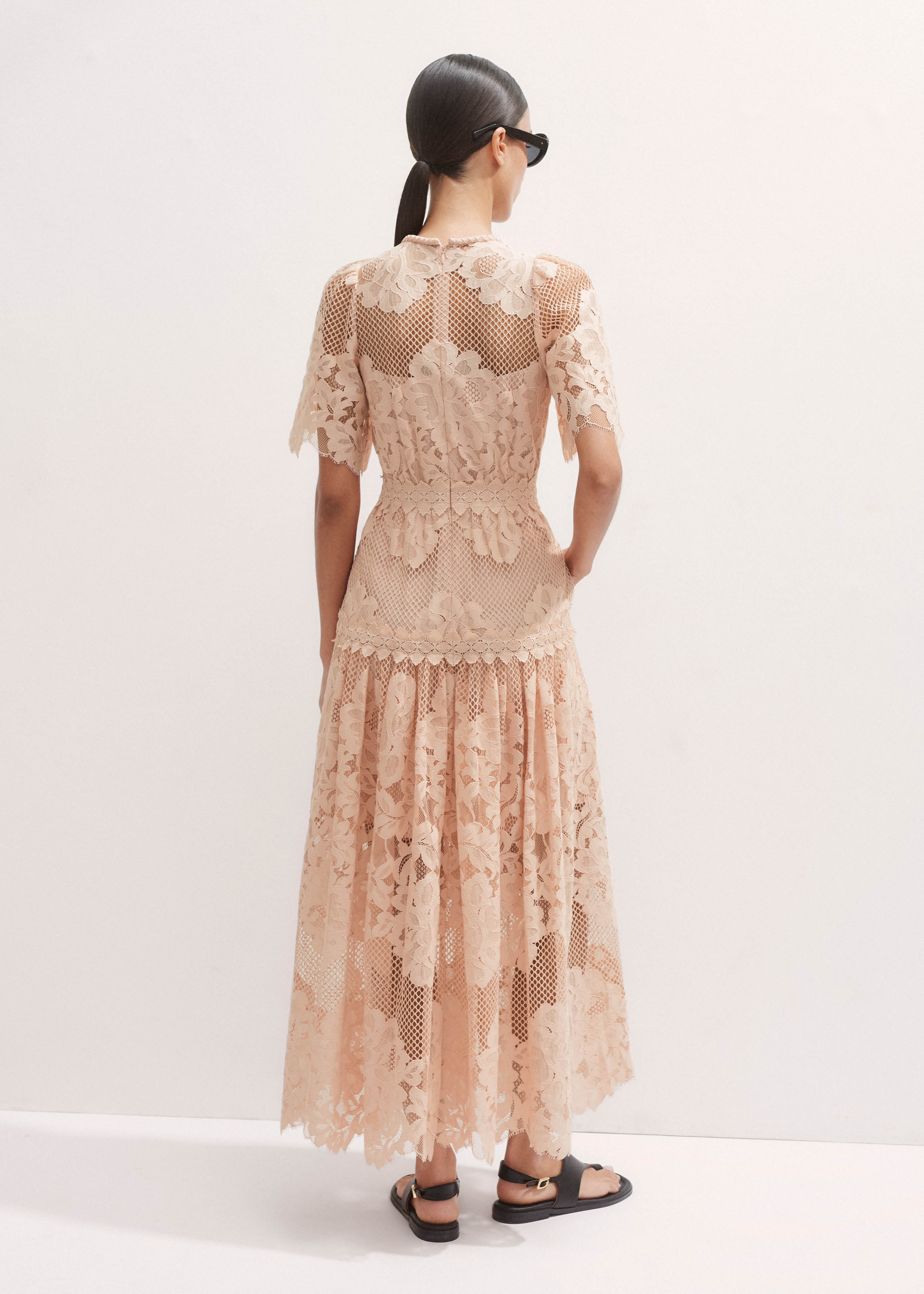 m。。。◾︎AMERI FLOWER LACE DRESS MEDI FLOWER SAINT LACE DRESS（ドレス）｜Ameri（アメリ）の