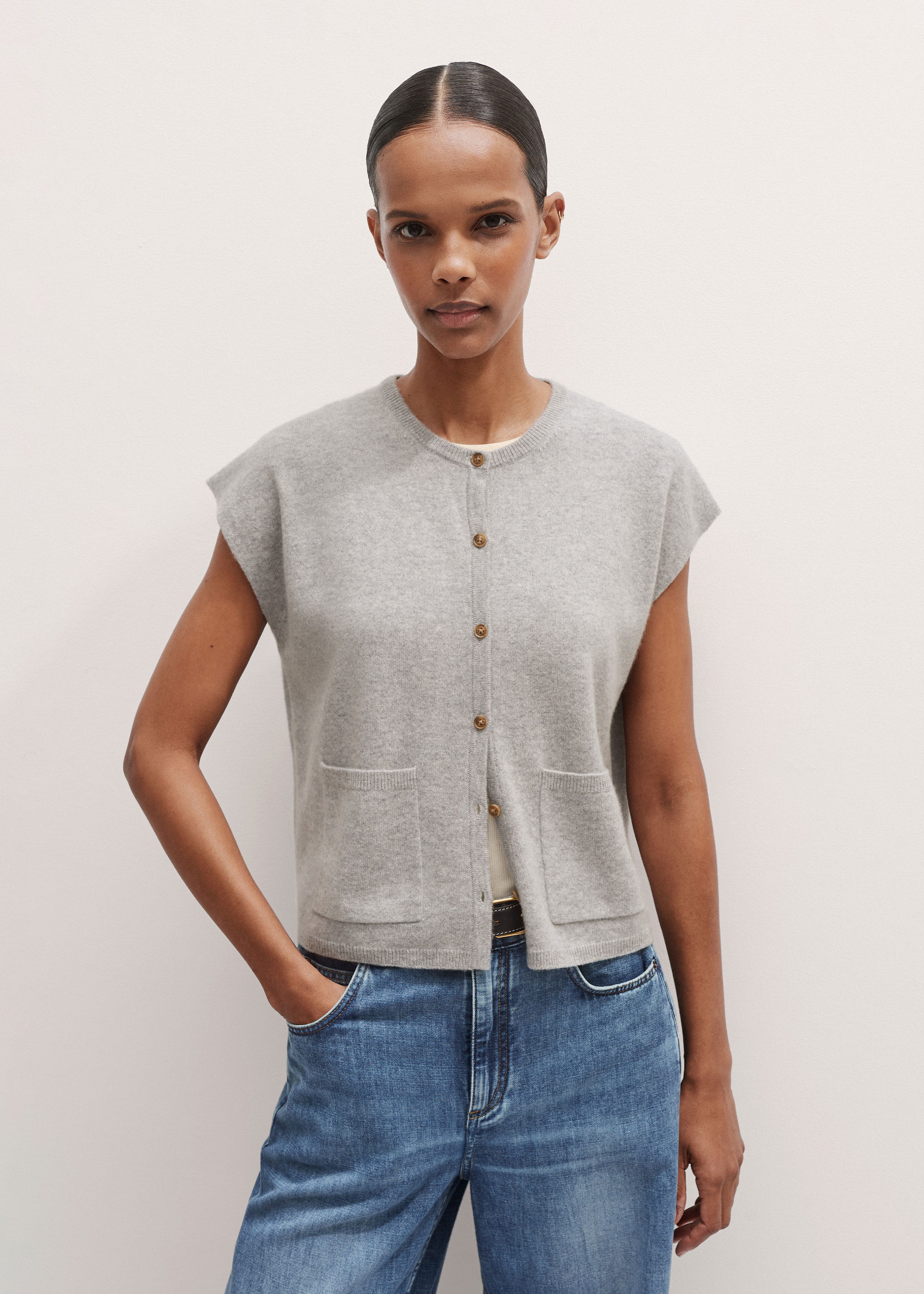 売れ筋商品|||フレンチコネクション ニット&セーター アウター レディース Women's Cosysoft Sweater Vest Mid Grey Melange Cosysoft Button Down Sweater Vest Mid Grey Mel | French