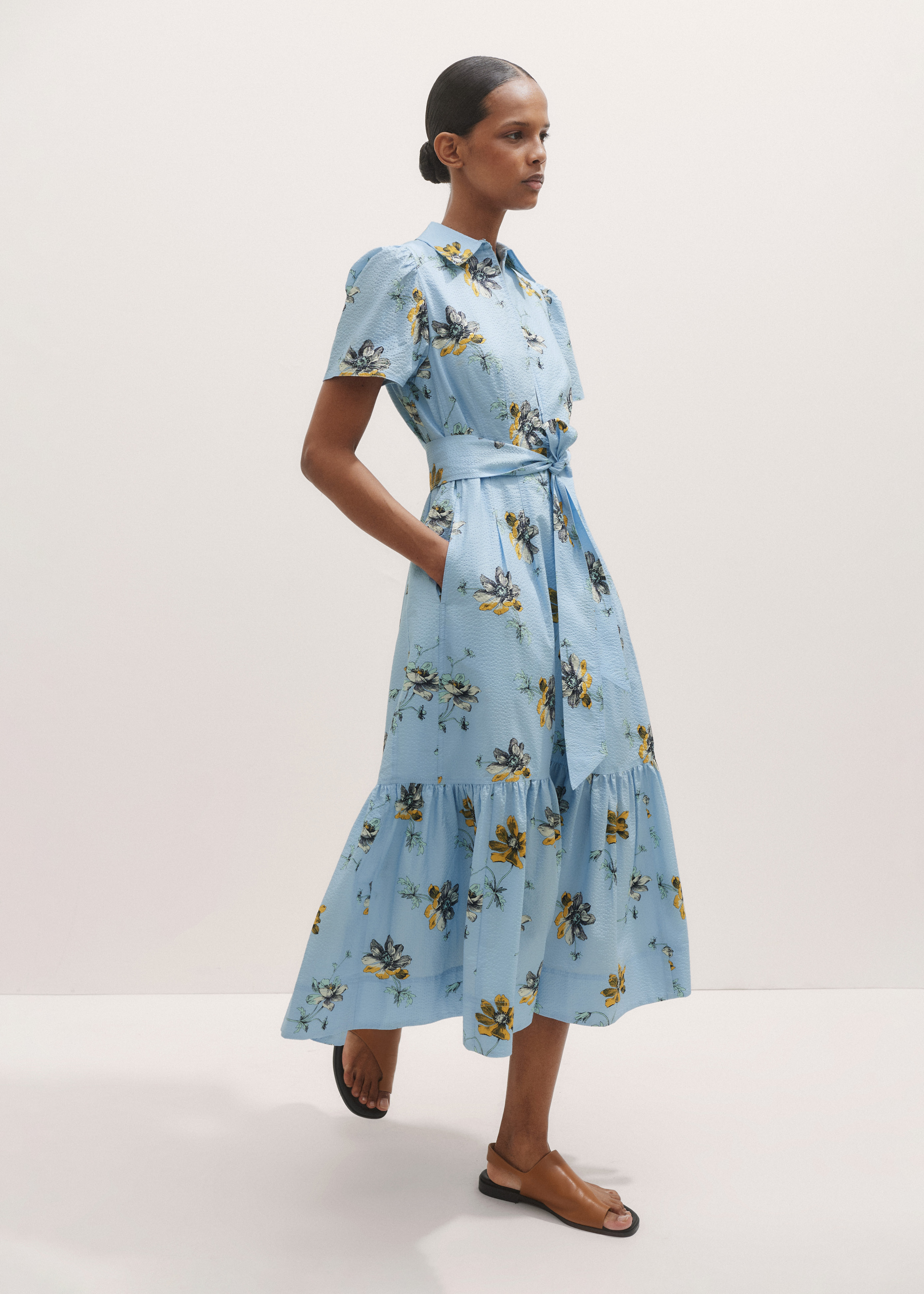 Women's Blue Scattered Anemone Print Seersucker Midi Dress + Belt | ME+EM