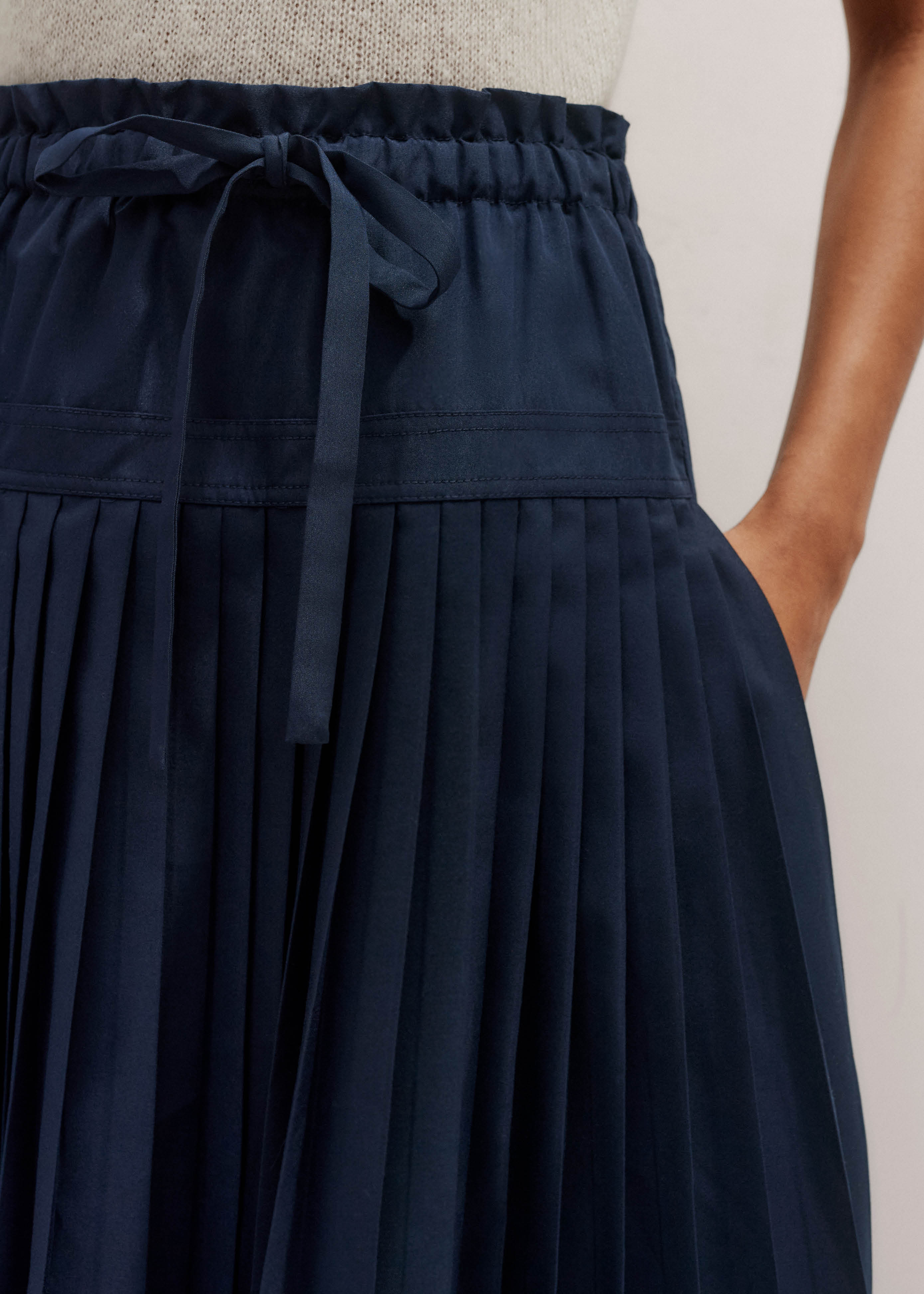 Women's Navy Cotton Pleated Maxi Skirt | ME+EM