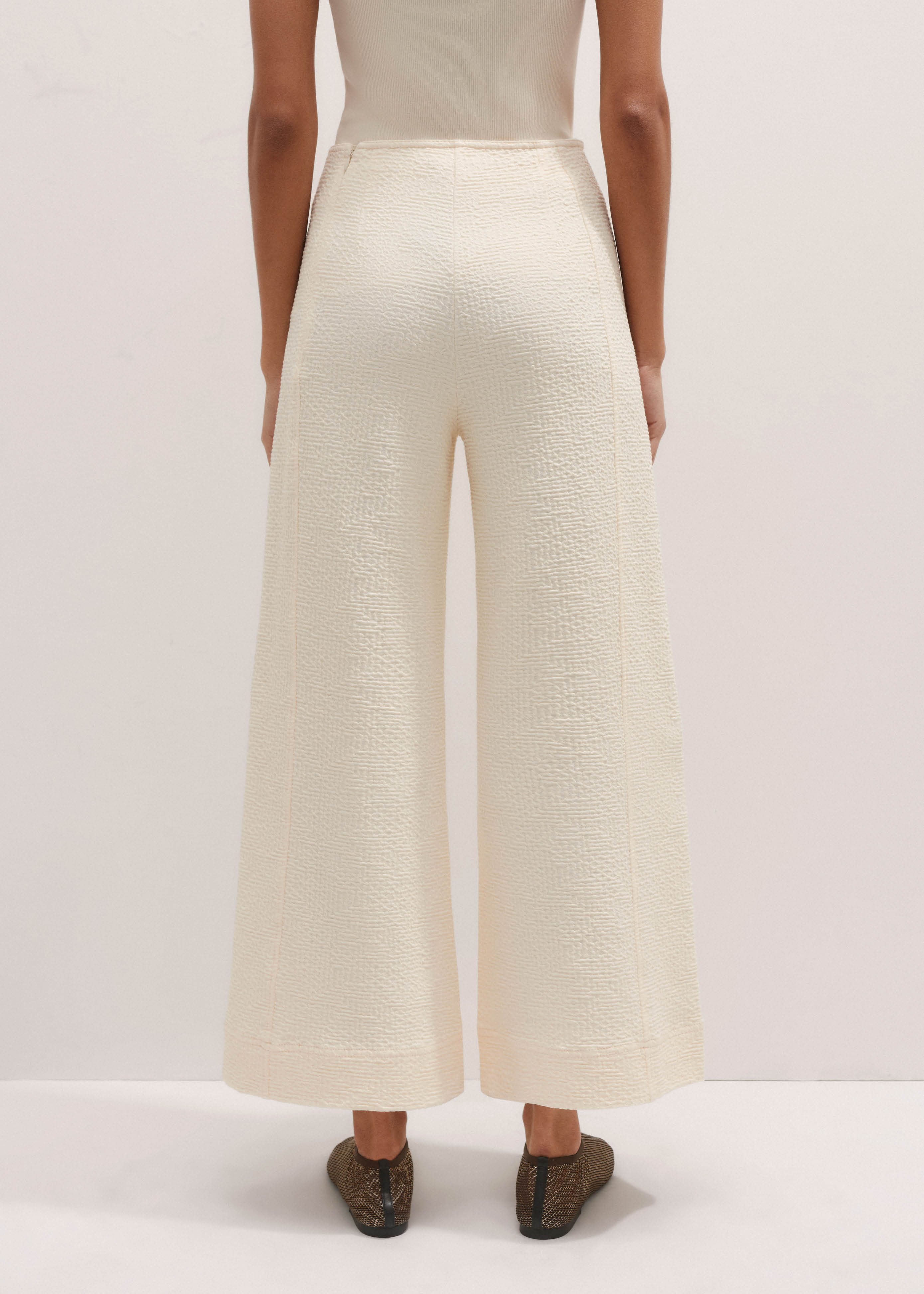 【MODERNIF】Poel Wide Cream Pants Women's Cream Textured Ponte Crop Wide-Leg Pant | ME+EM