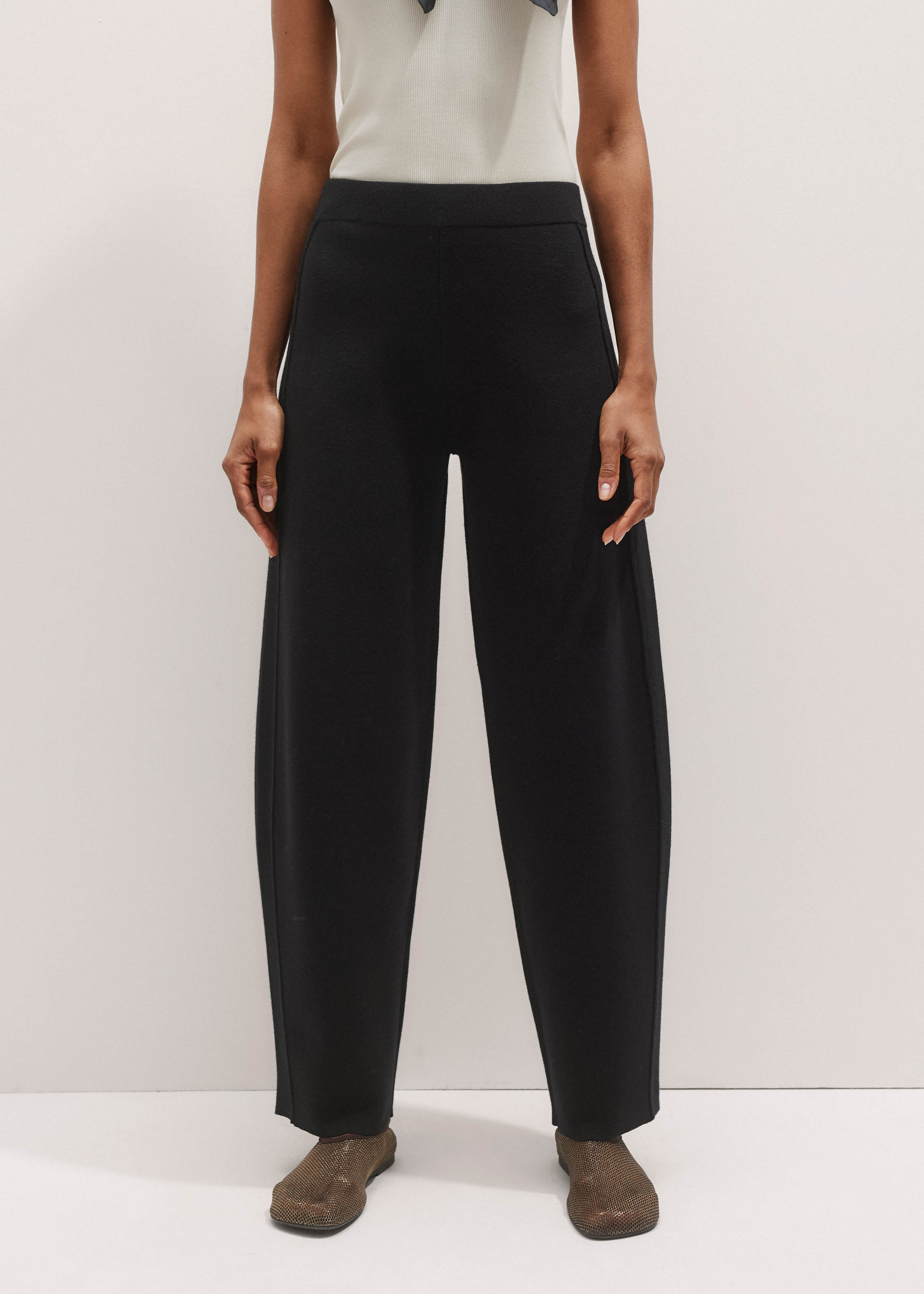 Women's Black Milano Knit Extreme Seam Pant | ME+EM