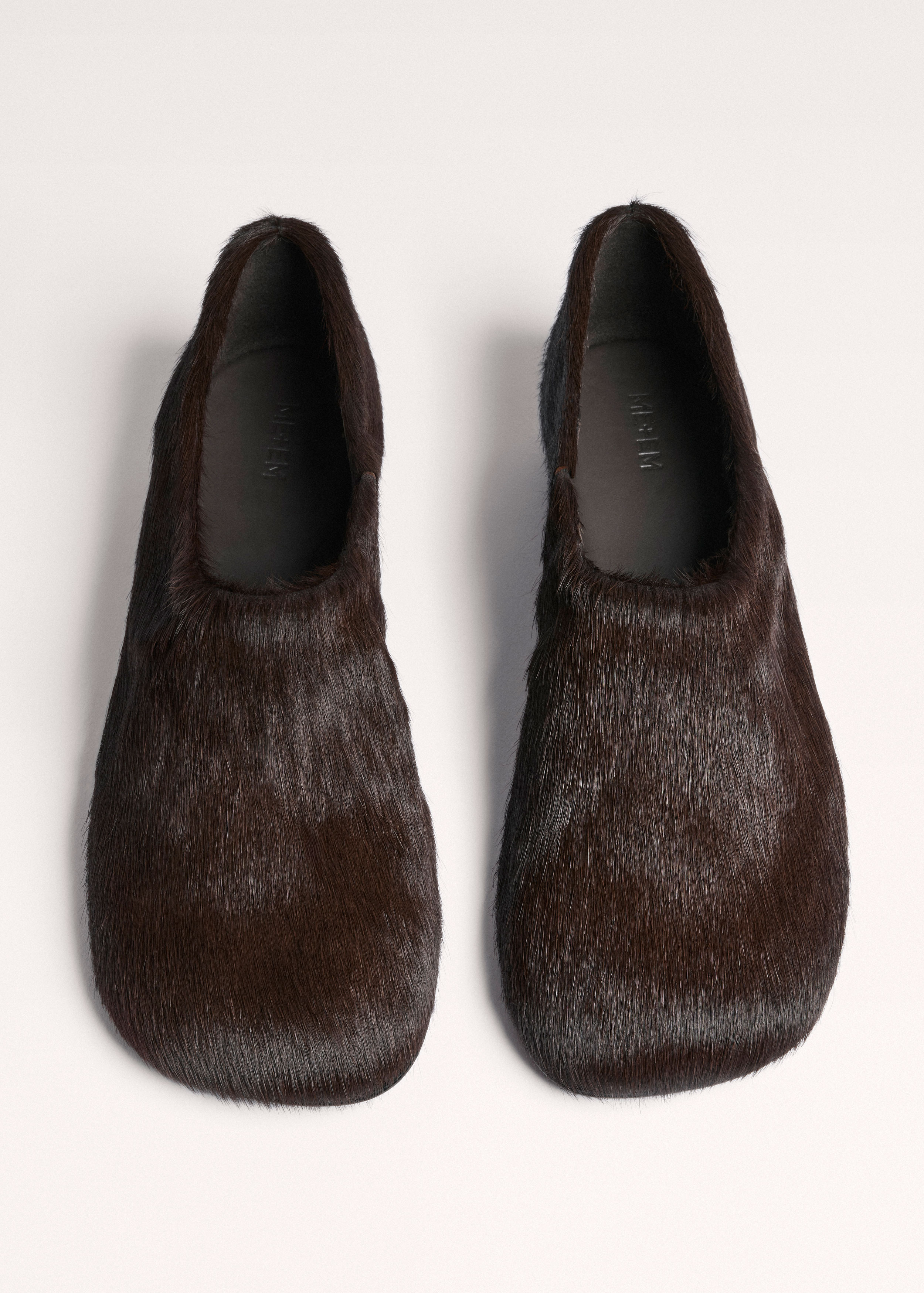 Asymmetric Slipper