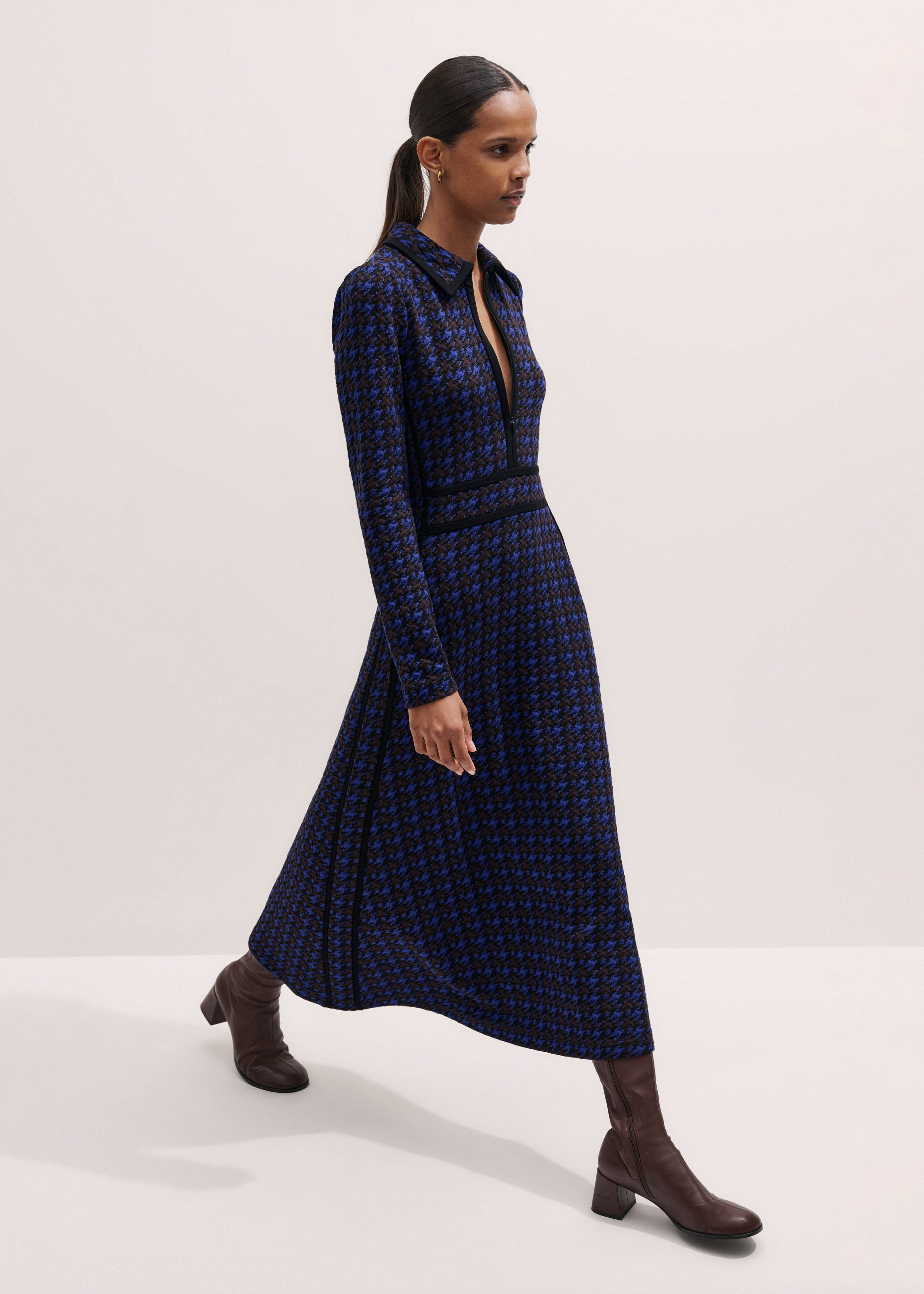 Women's Navy Houndstooth Jacquard Ponte Zip Neck Maxi Dress | ME+EM