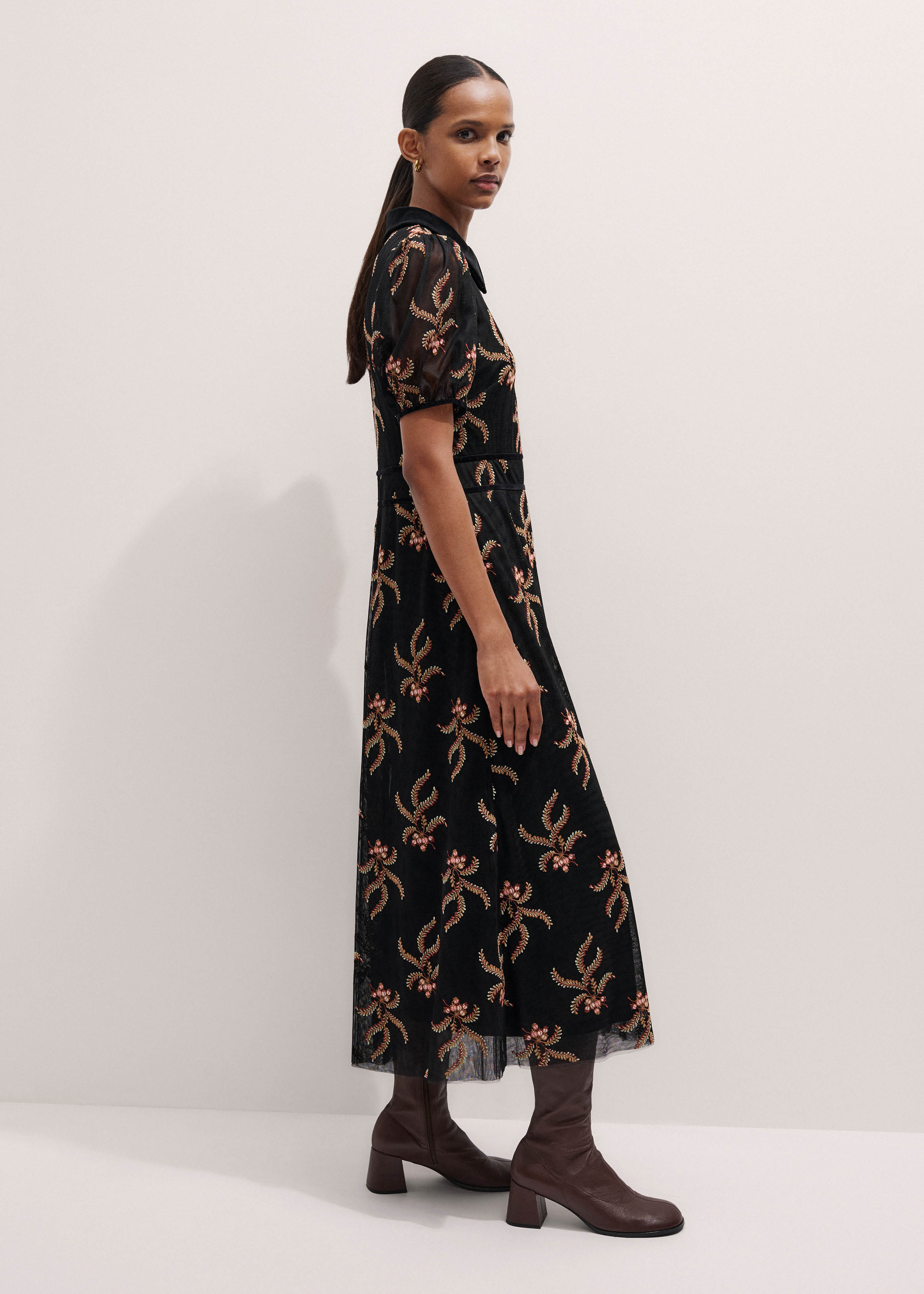 Women's Black Autumn Floral Embroidery Maxi Dress