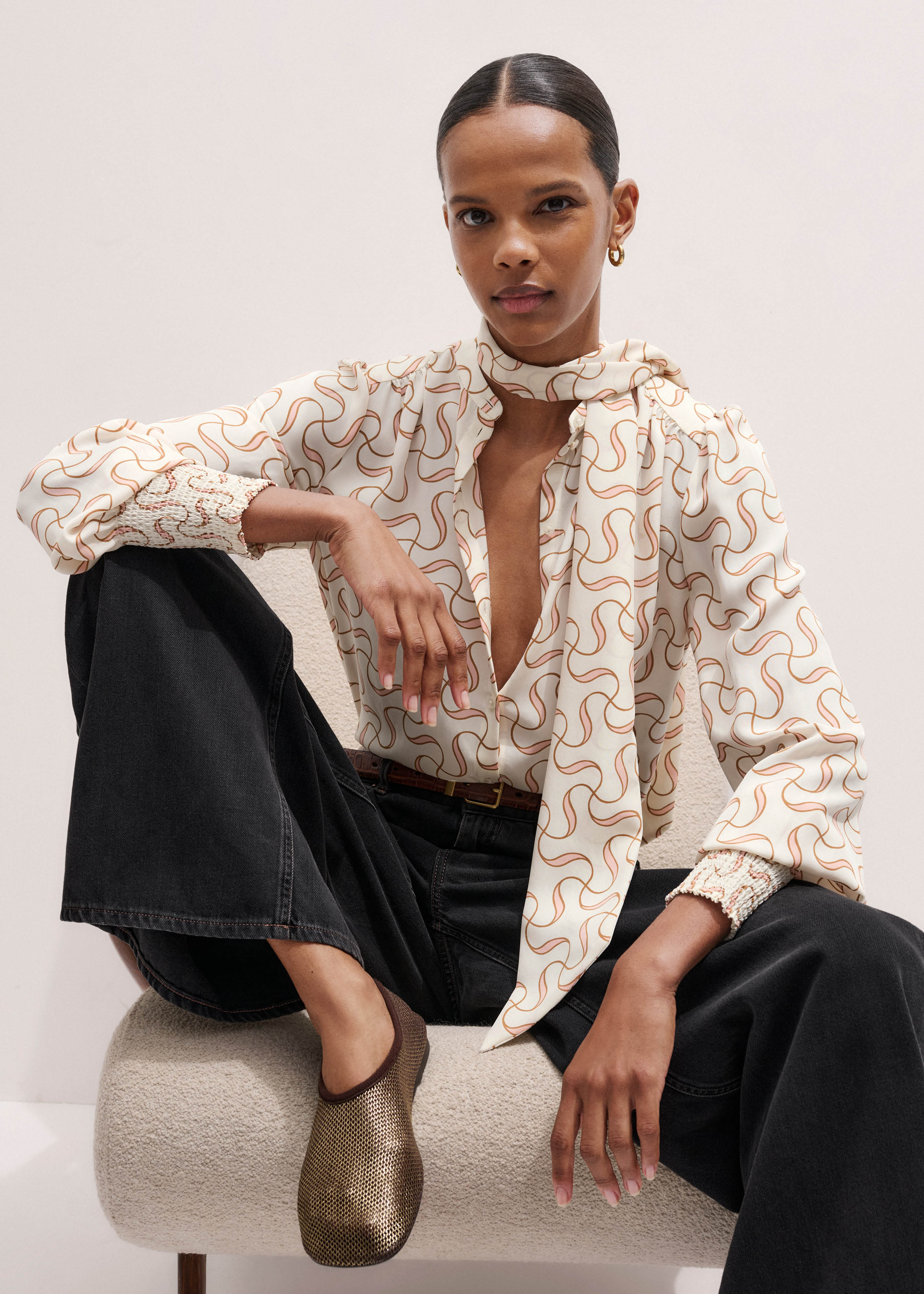 Straight Blouse + Tie