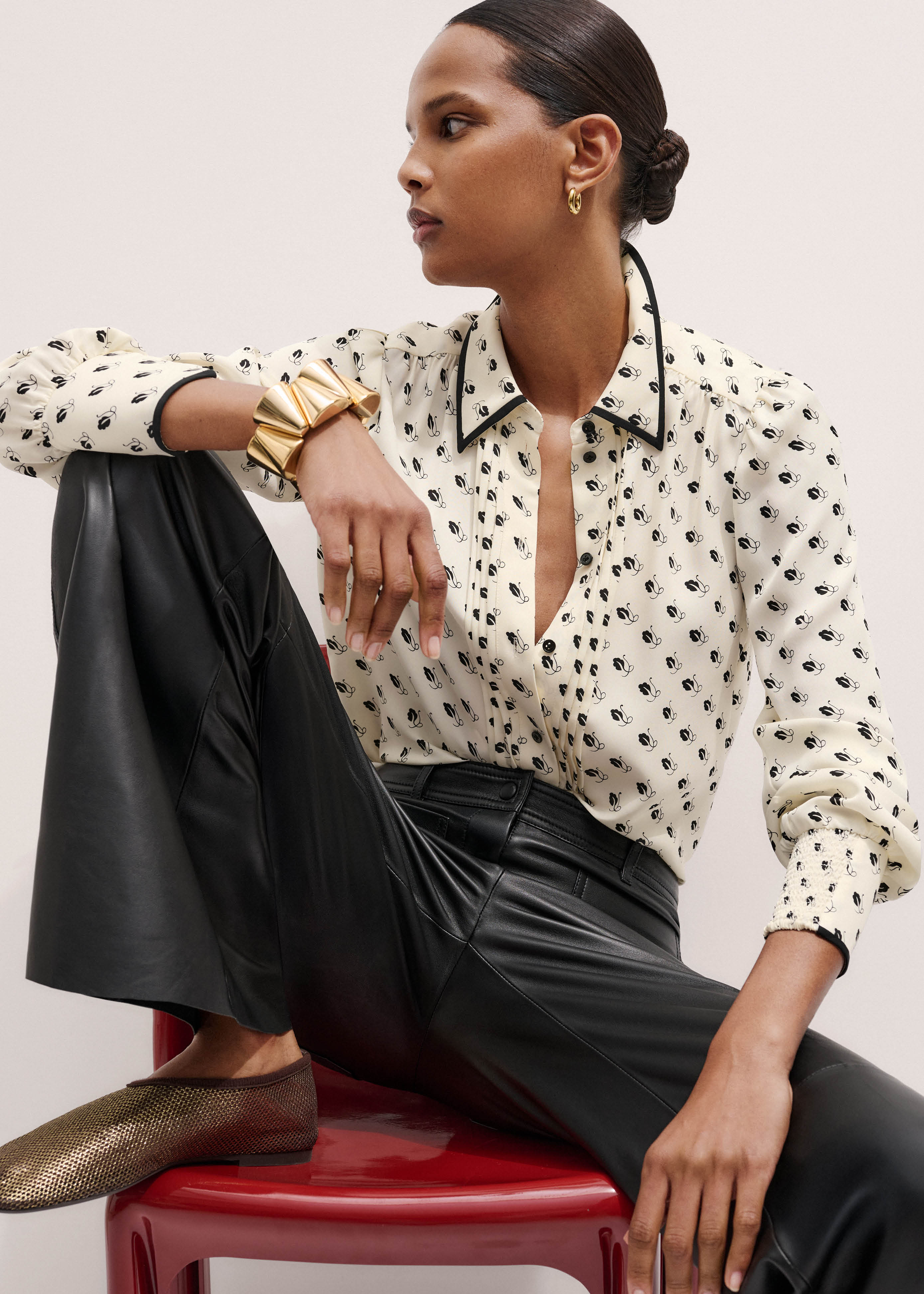 Straight Blouse + Tie