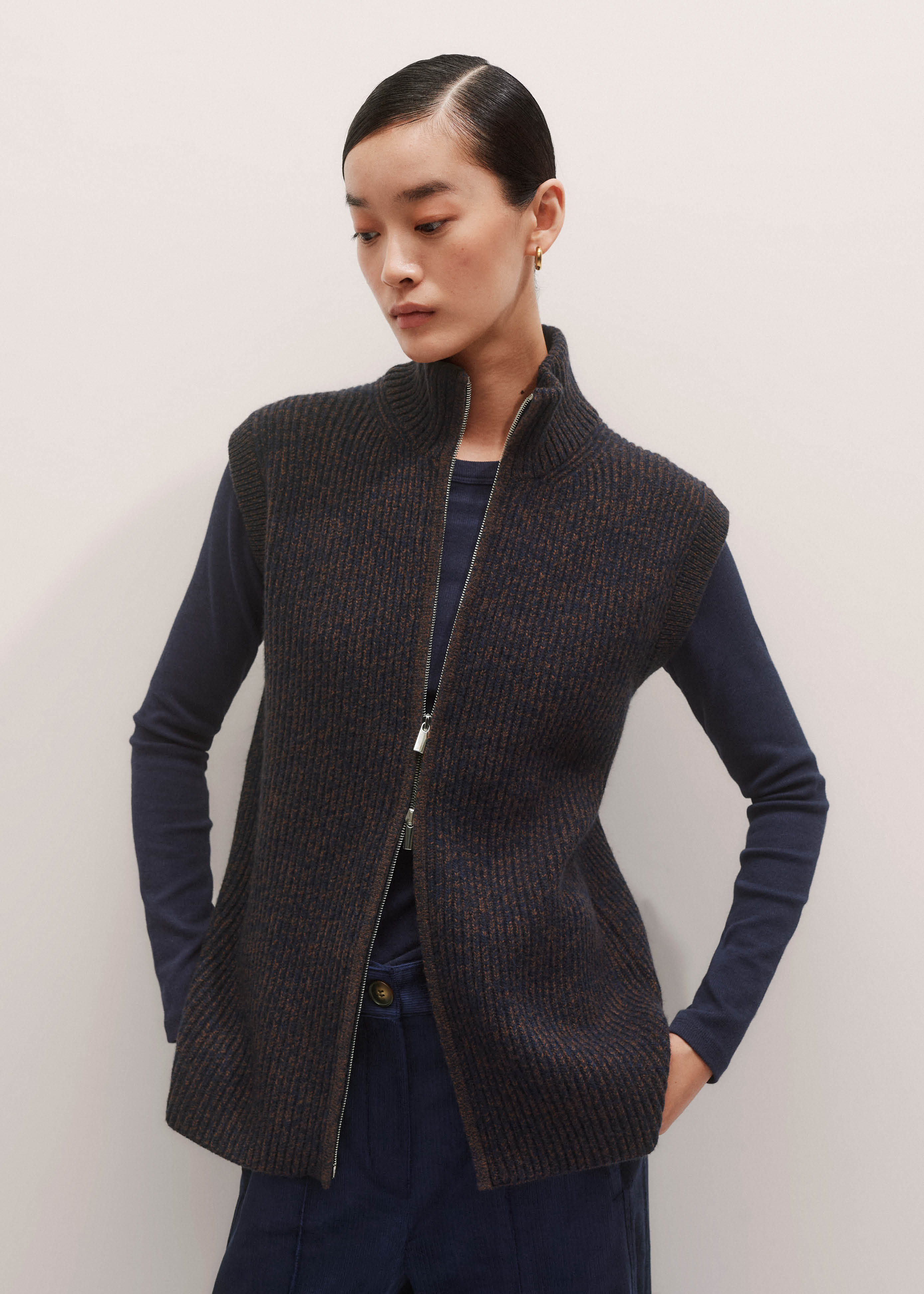 Women's Navy Two-Way Zip Vest | ME+EM