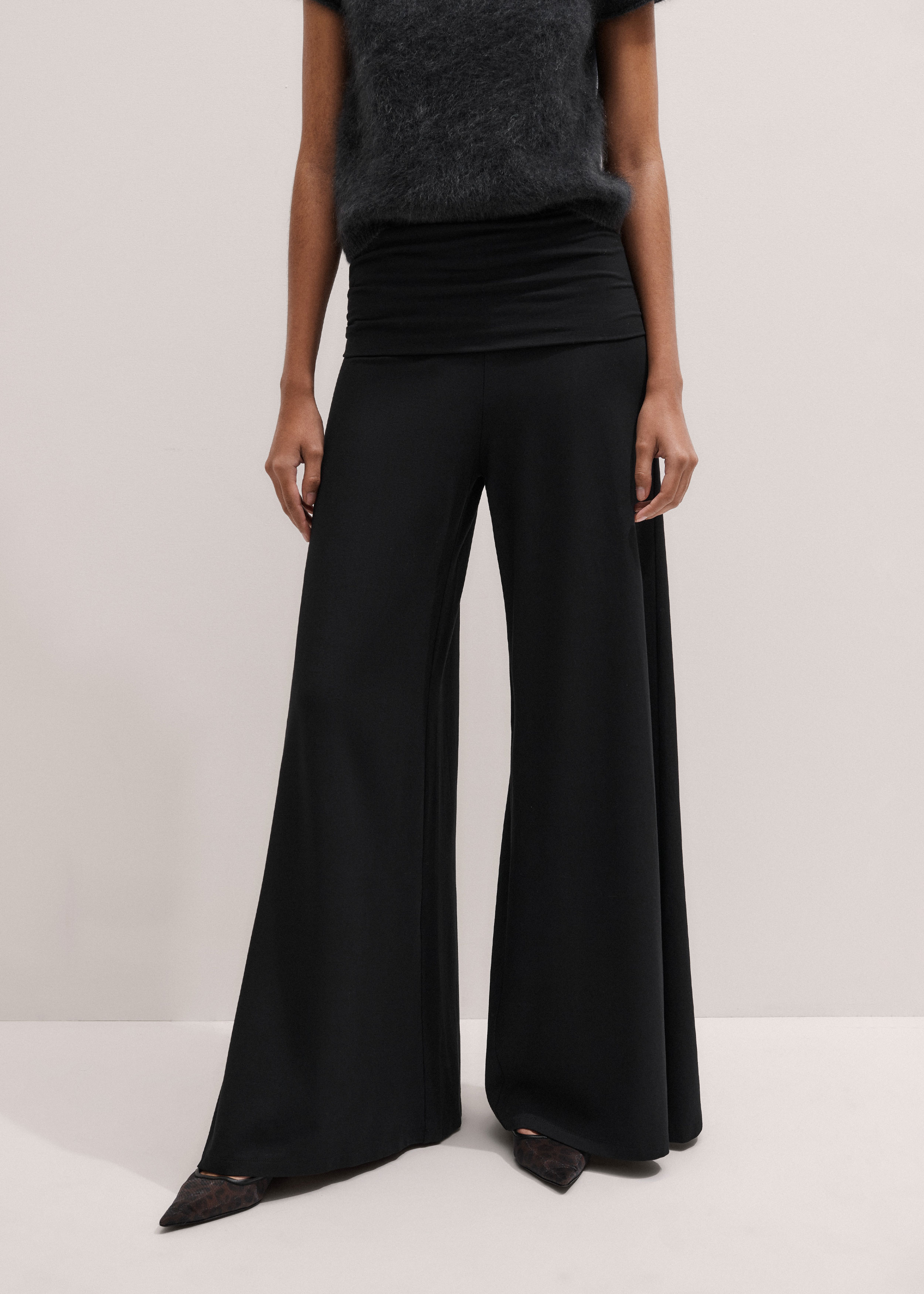 Women's Black Super Wide Palazzo Pant | ME+EM