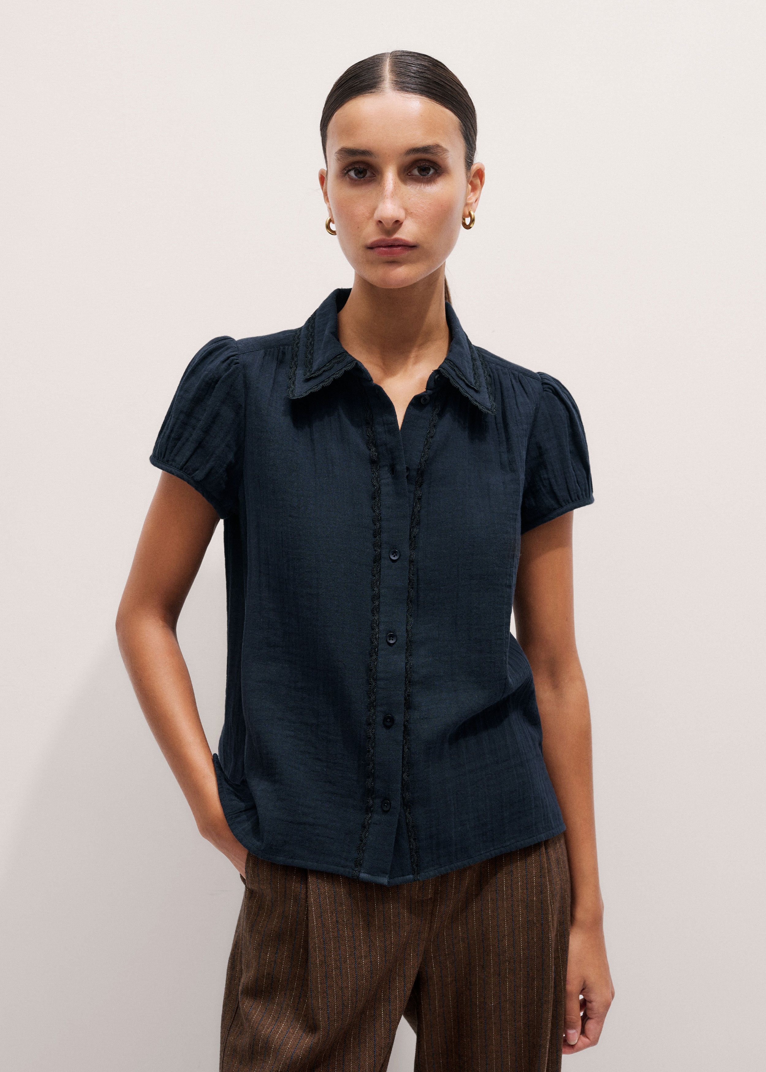Women's Navy Cheesecloth Cap-Sleeve Blouse | ME+EM
