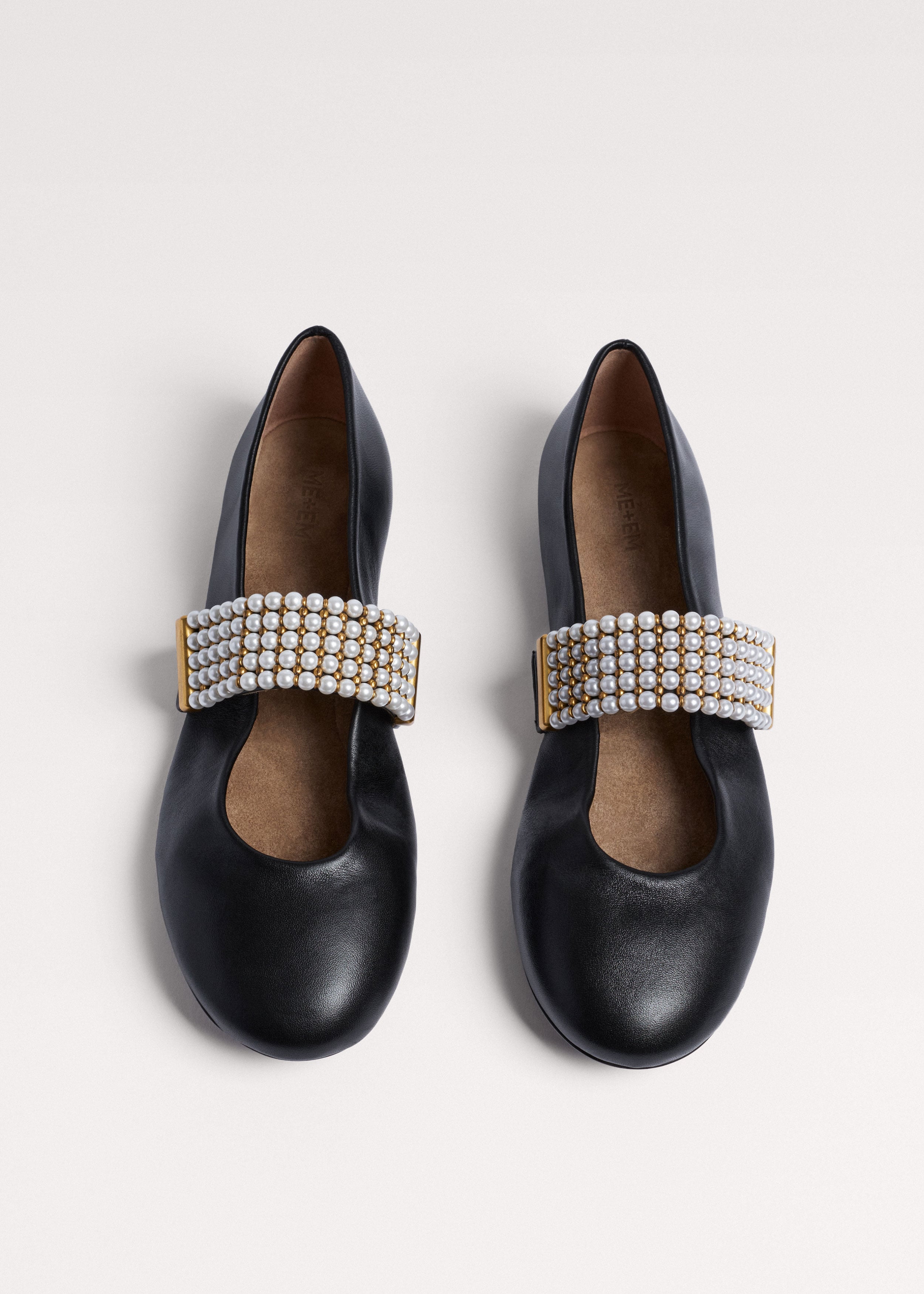 Round Ballet Flat