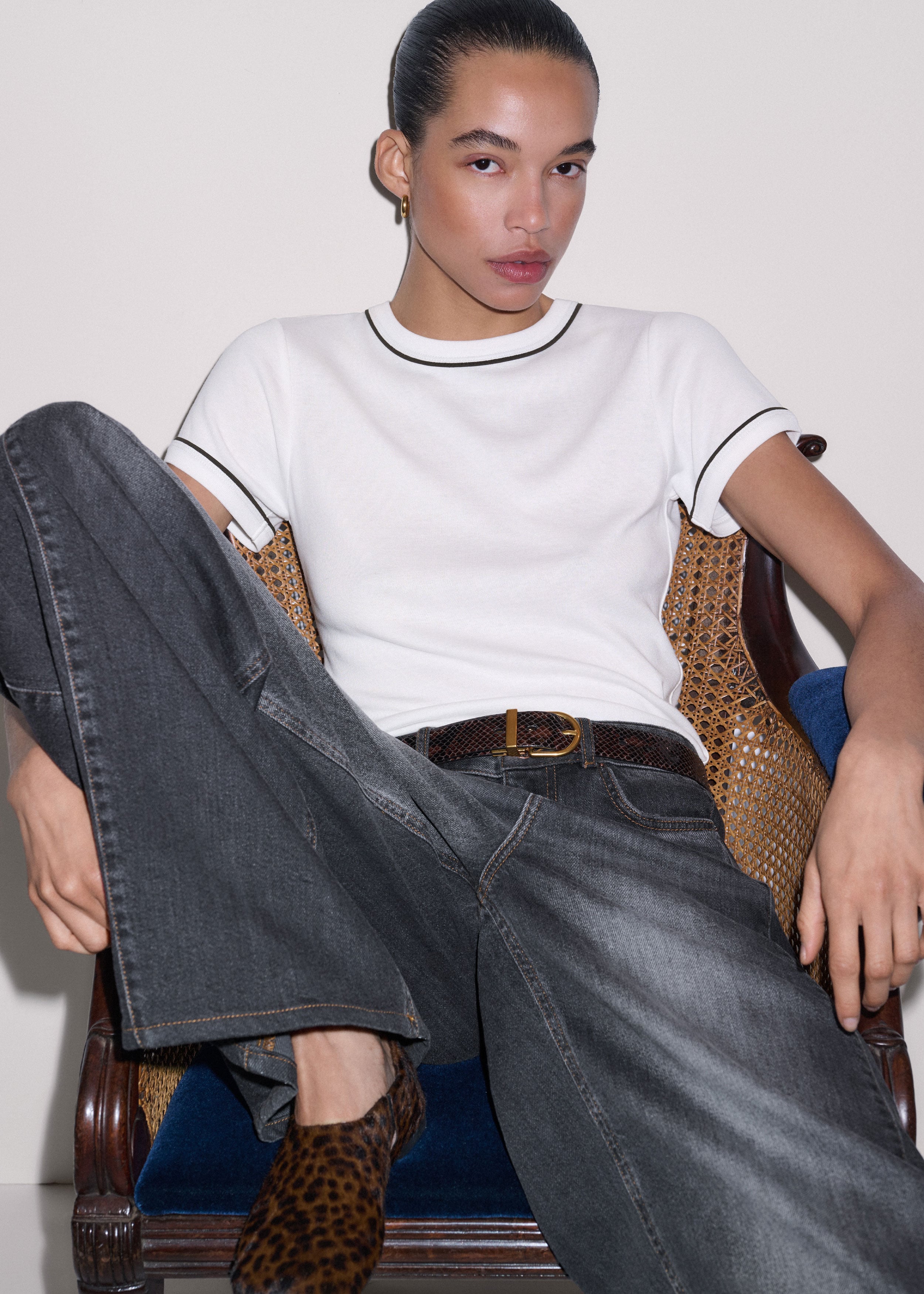 Contrast Trim Fitted Tee