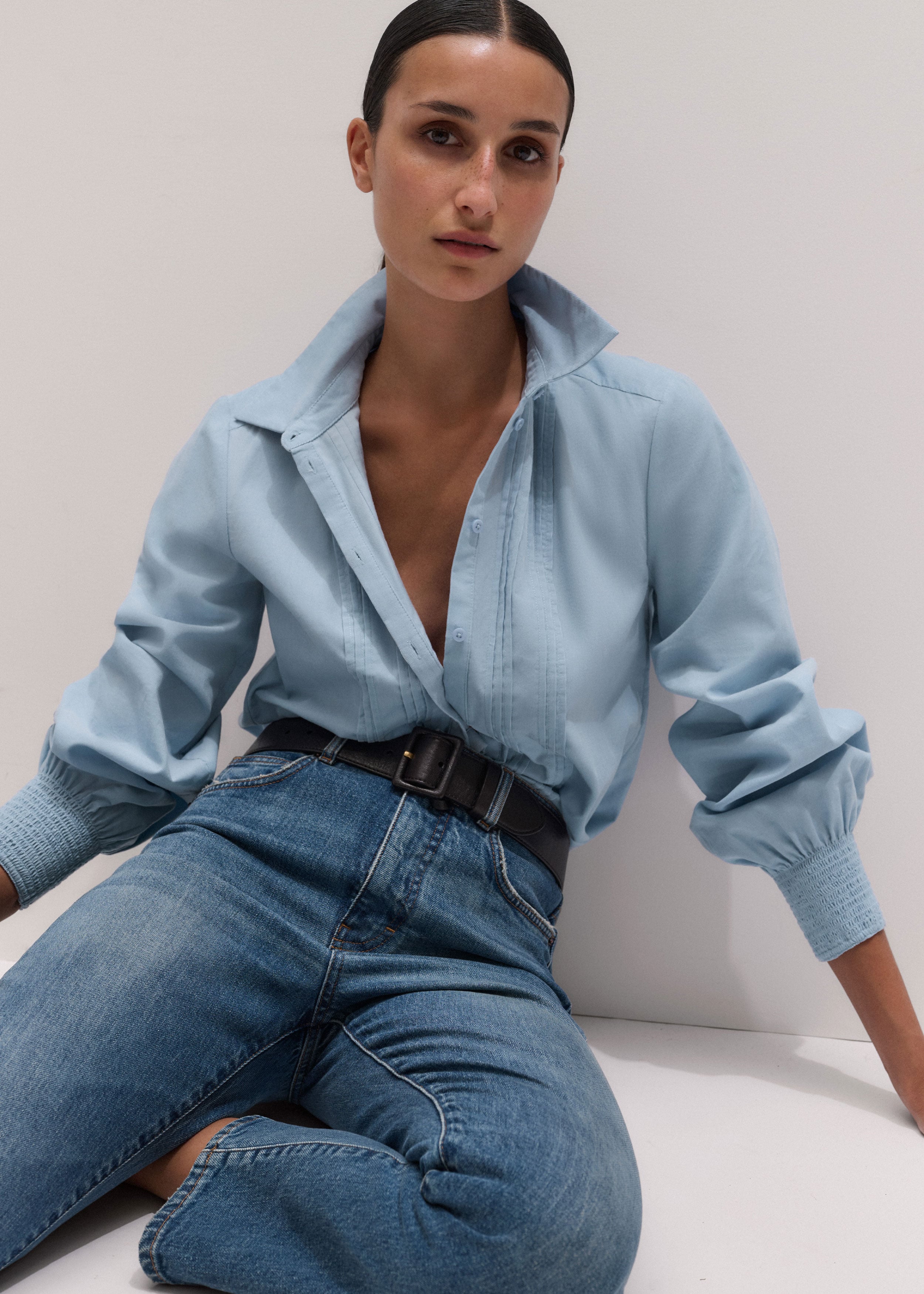 Slim Winter Blouse in Chambray Blue